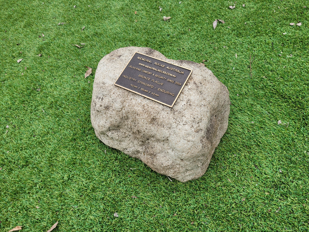 Memorial Rock Urn 1852 Regular Natural Riversand