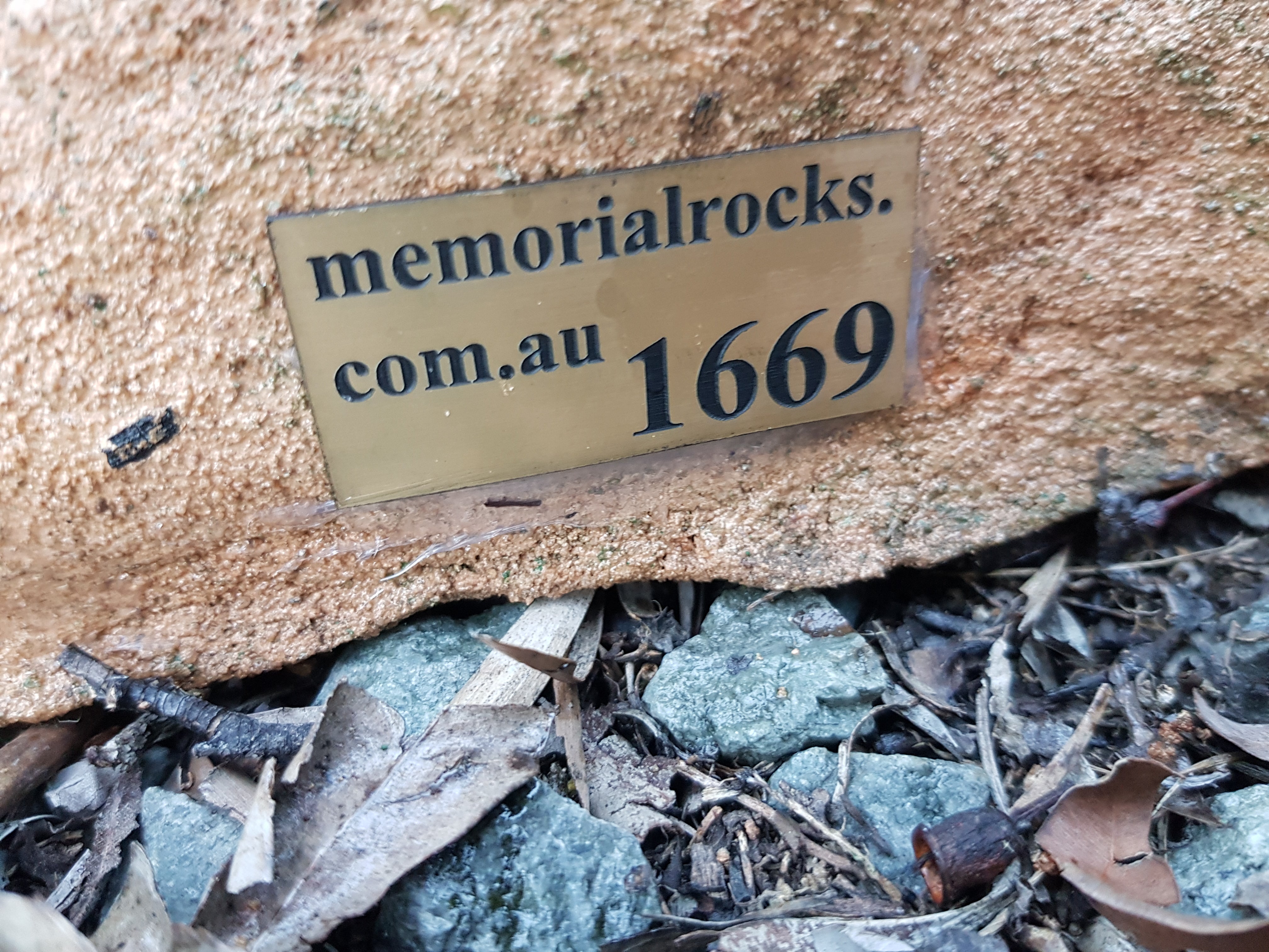 Memorial Rock Urn 1669 Large Double Sandstone