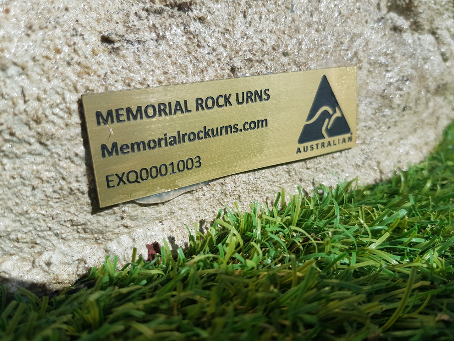 Memorial Rock Urn EXQ1003