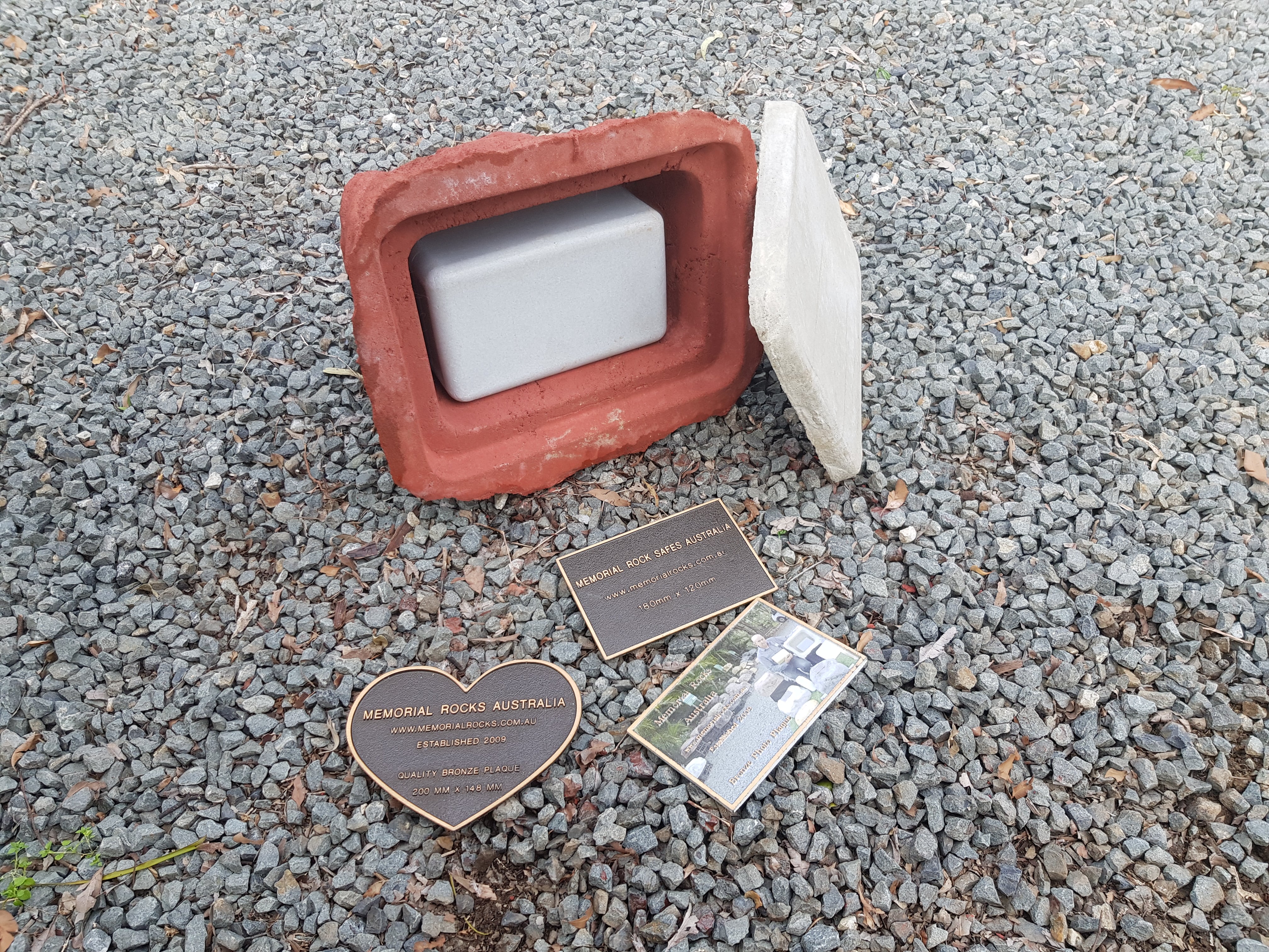 Memorial Rock Urn 1685 Large Red