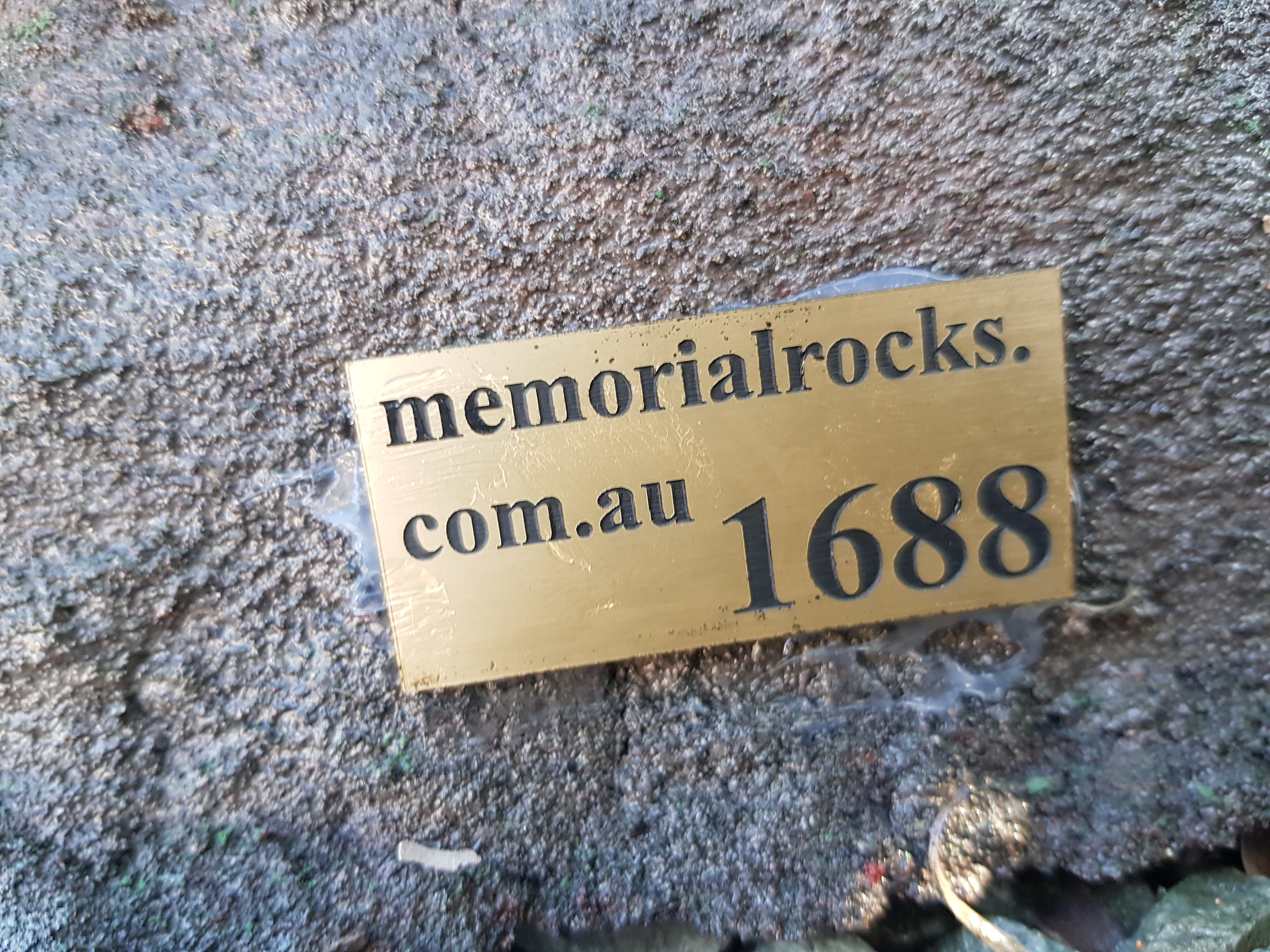 Memorial Rock Urn 1688 Large Black