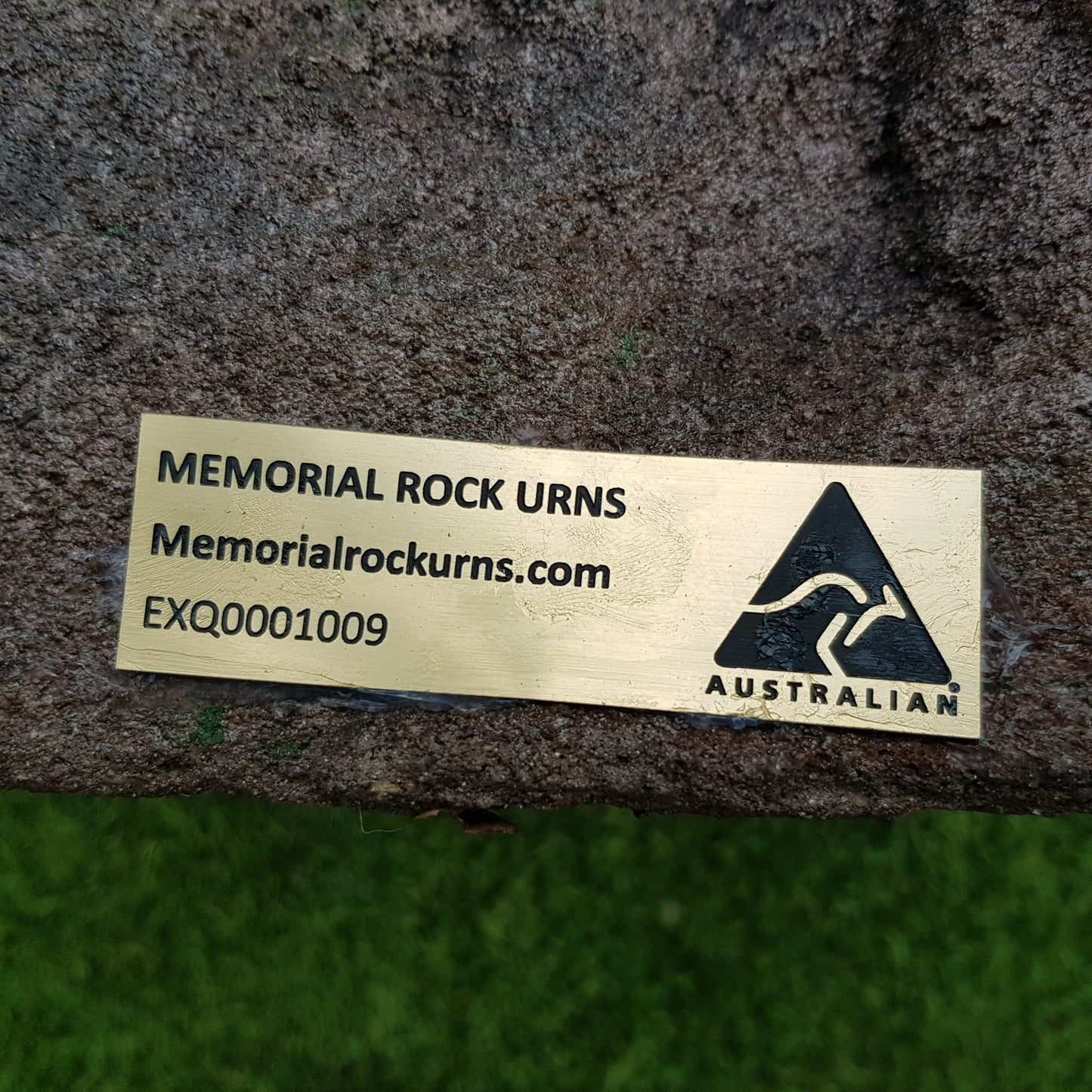 Memorial Rock Urn EXQ1009