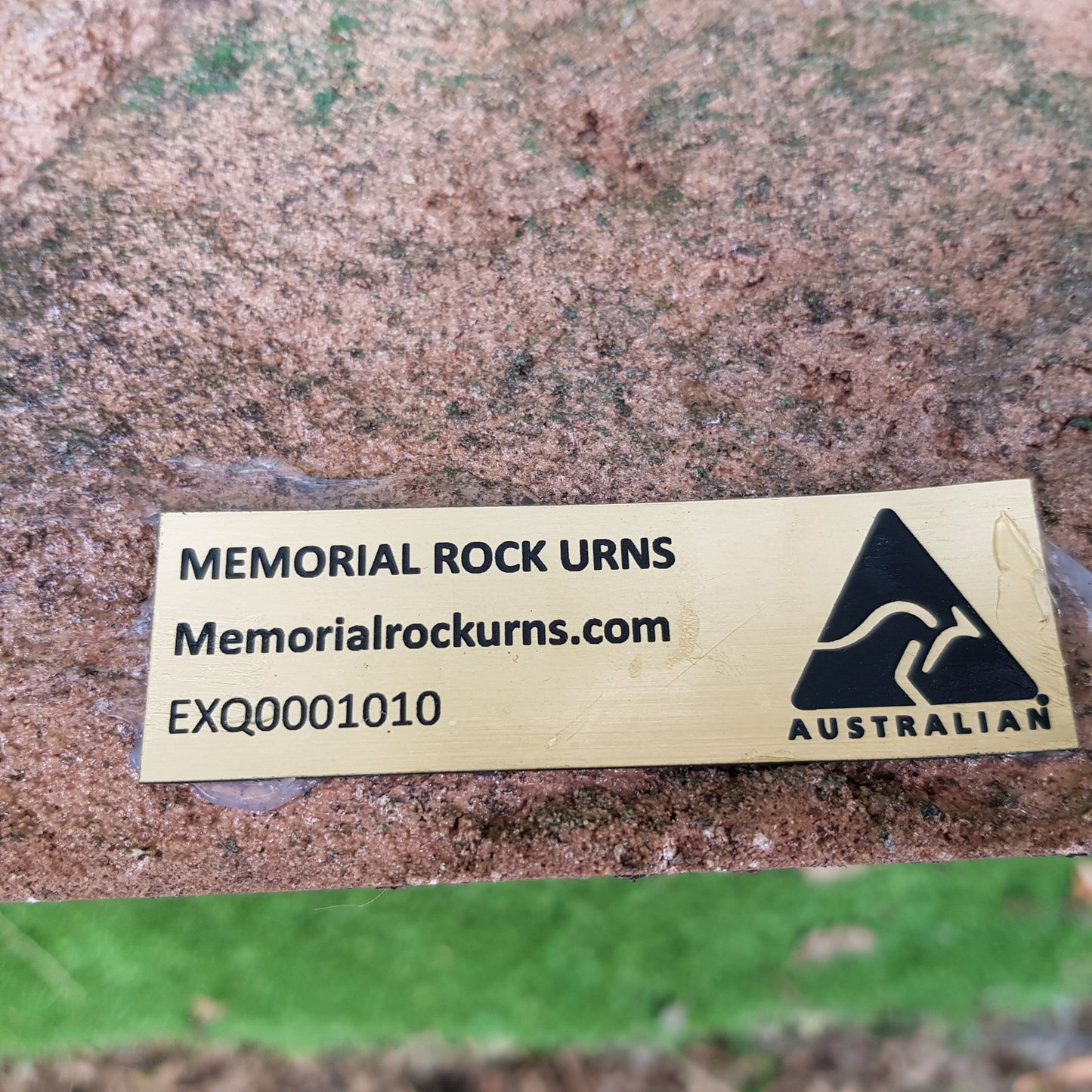 Memorial Rock Urn EXQ1010