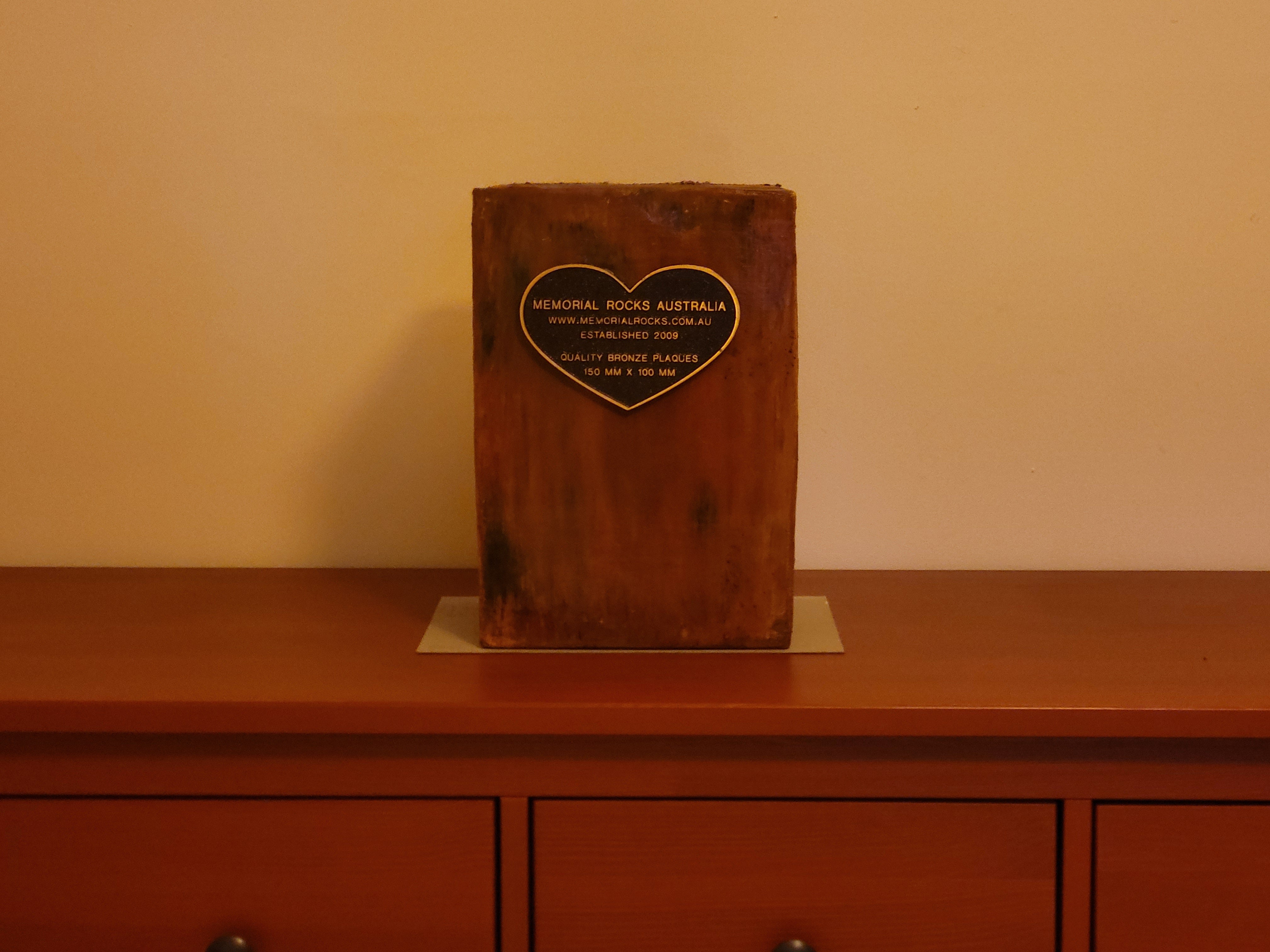 Indoor / Outdoor Memorial Urn for ashes no. 1758