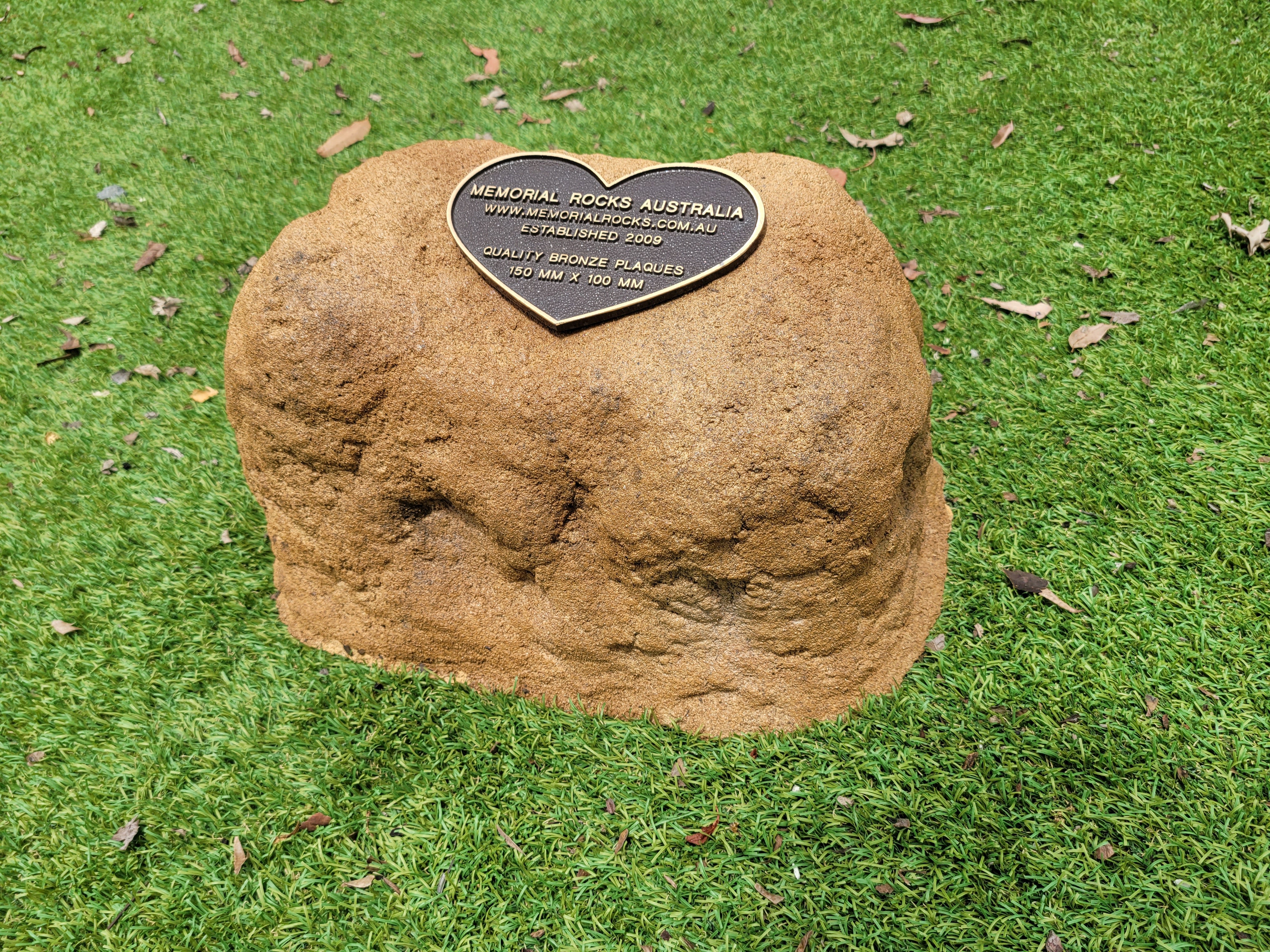 Memorial Rock Urn 1824 Regular Sandstone