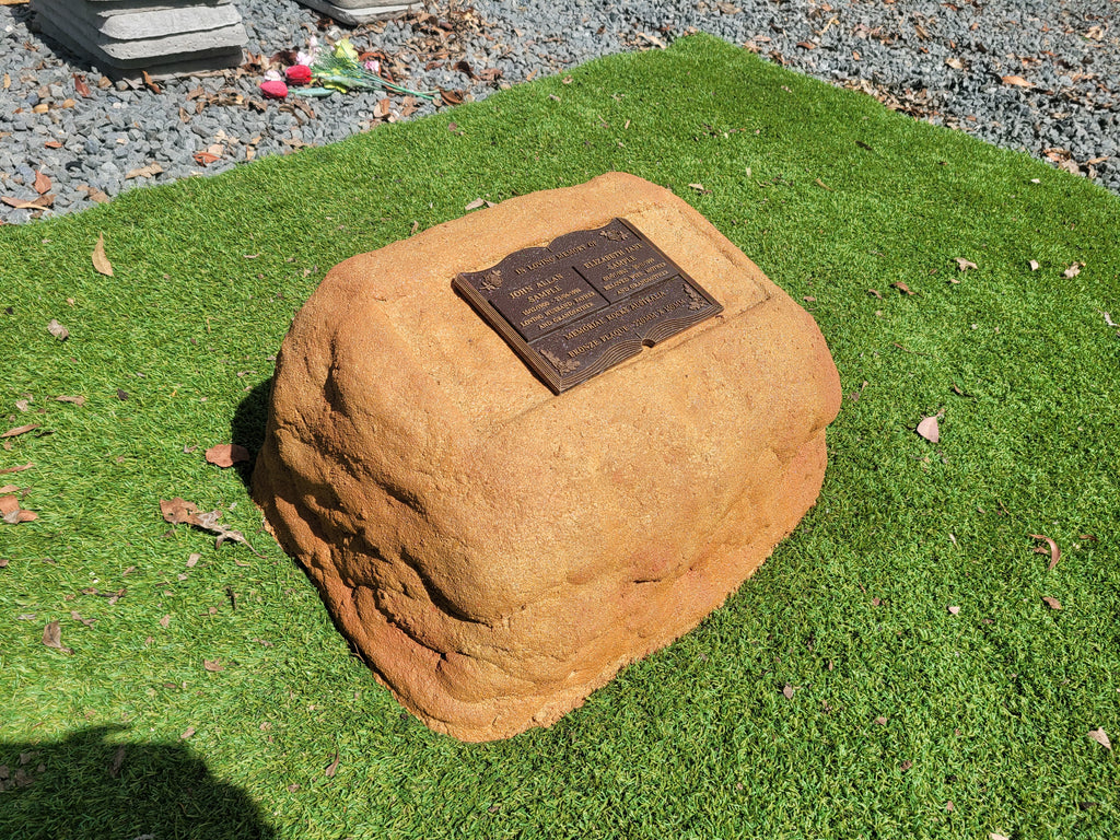 Memorial Rock Urn 1830 Extra-Large Sandstone