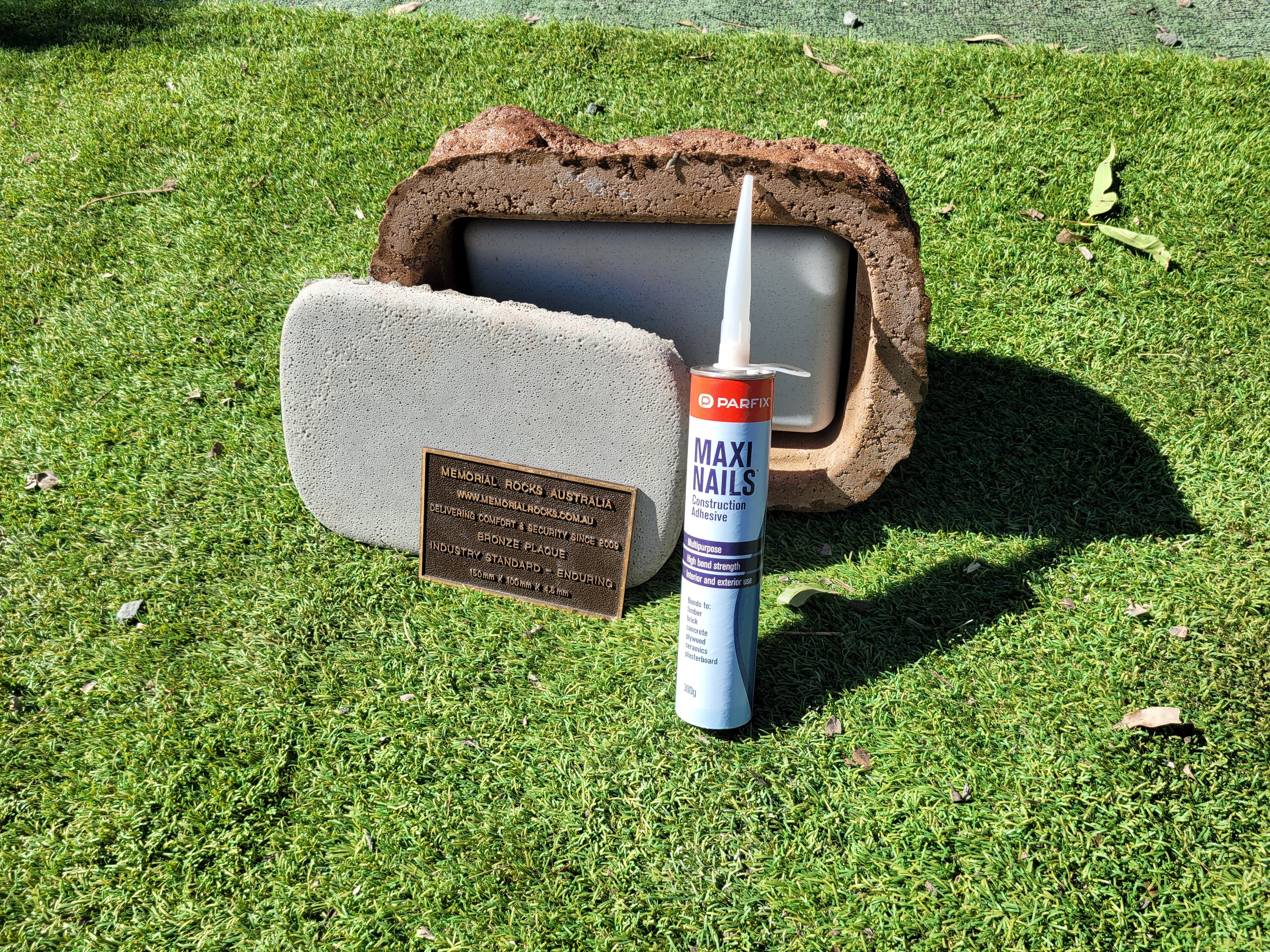 Memorial Rock Urn 1855 Regular Brown