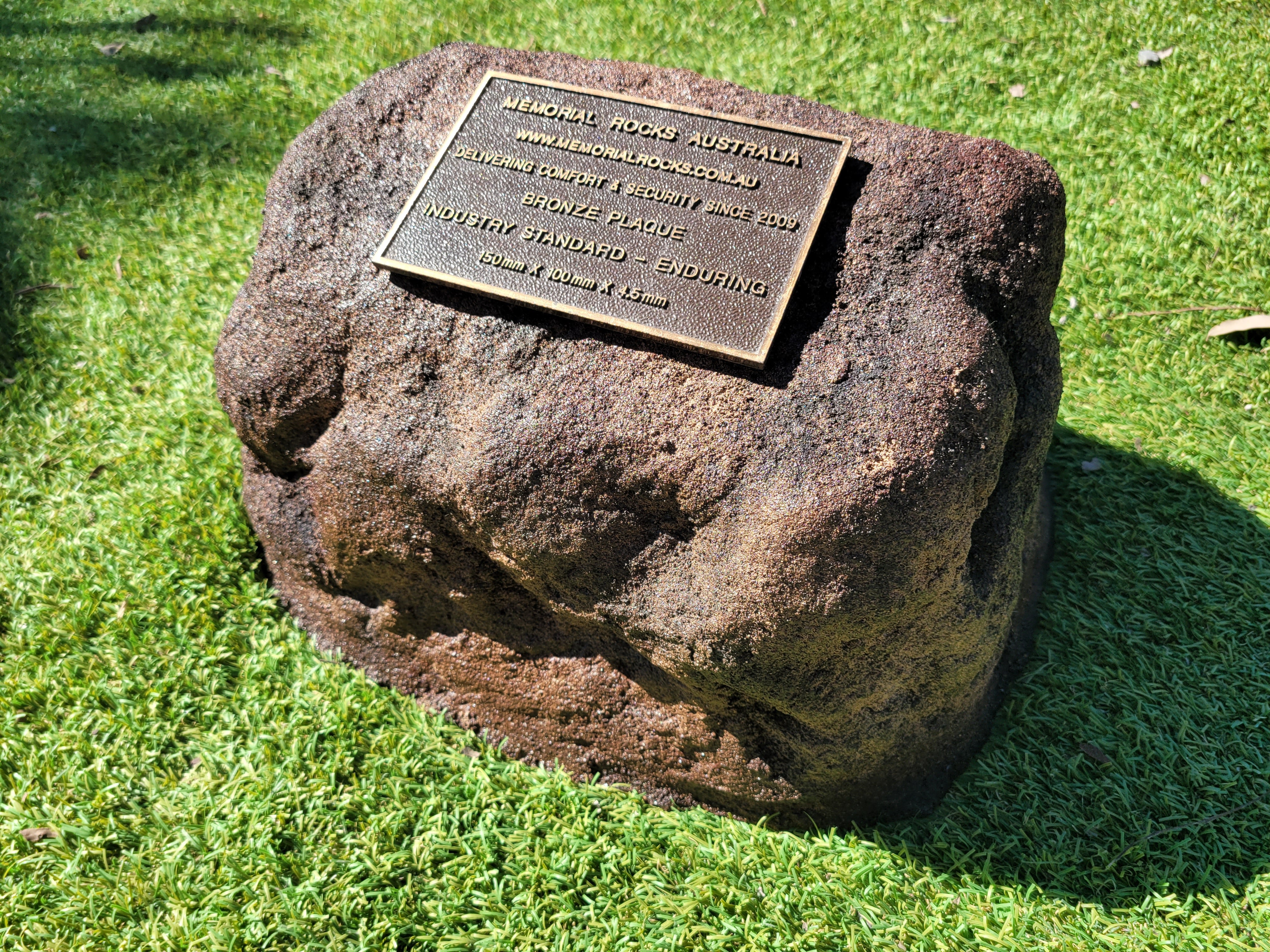 Memorial Rock Urn 1857  Medium Brown