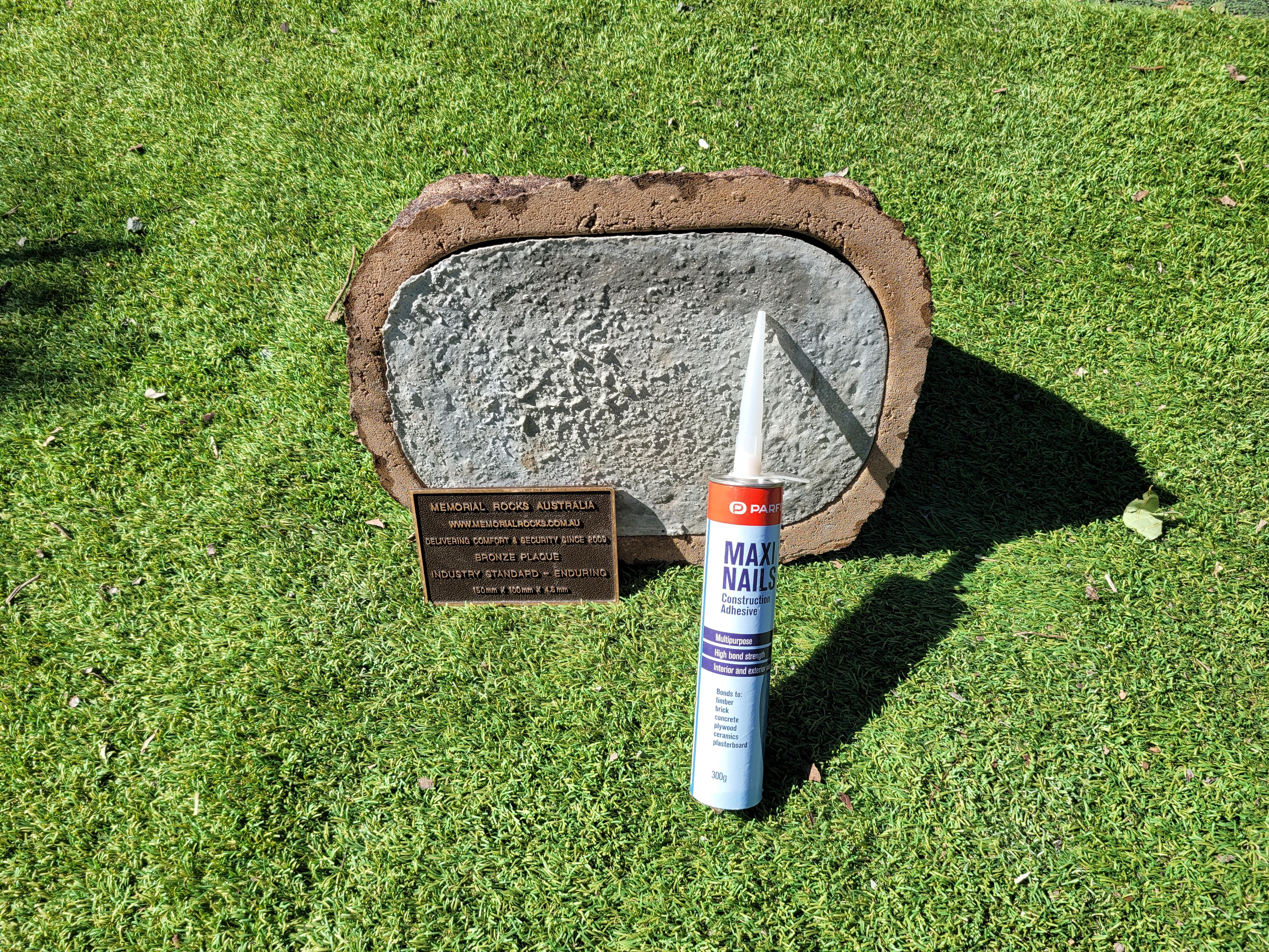 Memorial Rock Urn 1859  Medium Brown