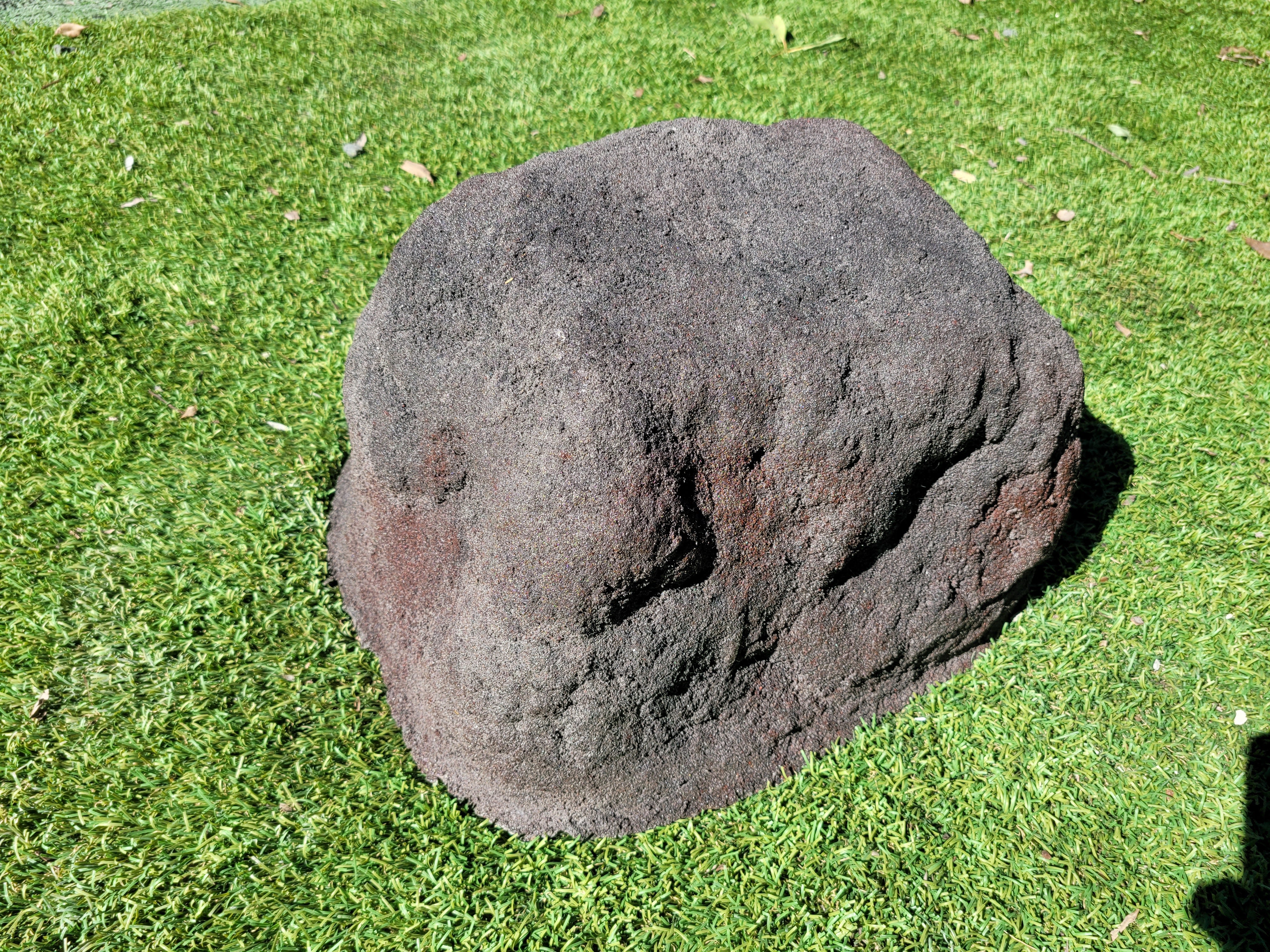 Memorial Rock Urn 1860  Medium Charcoal / Black
