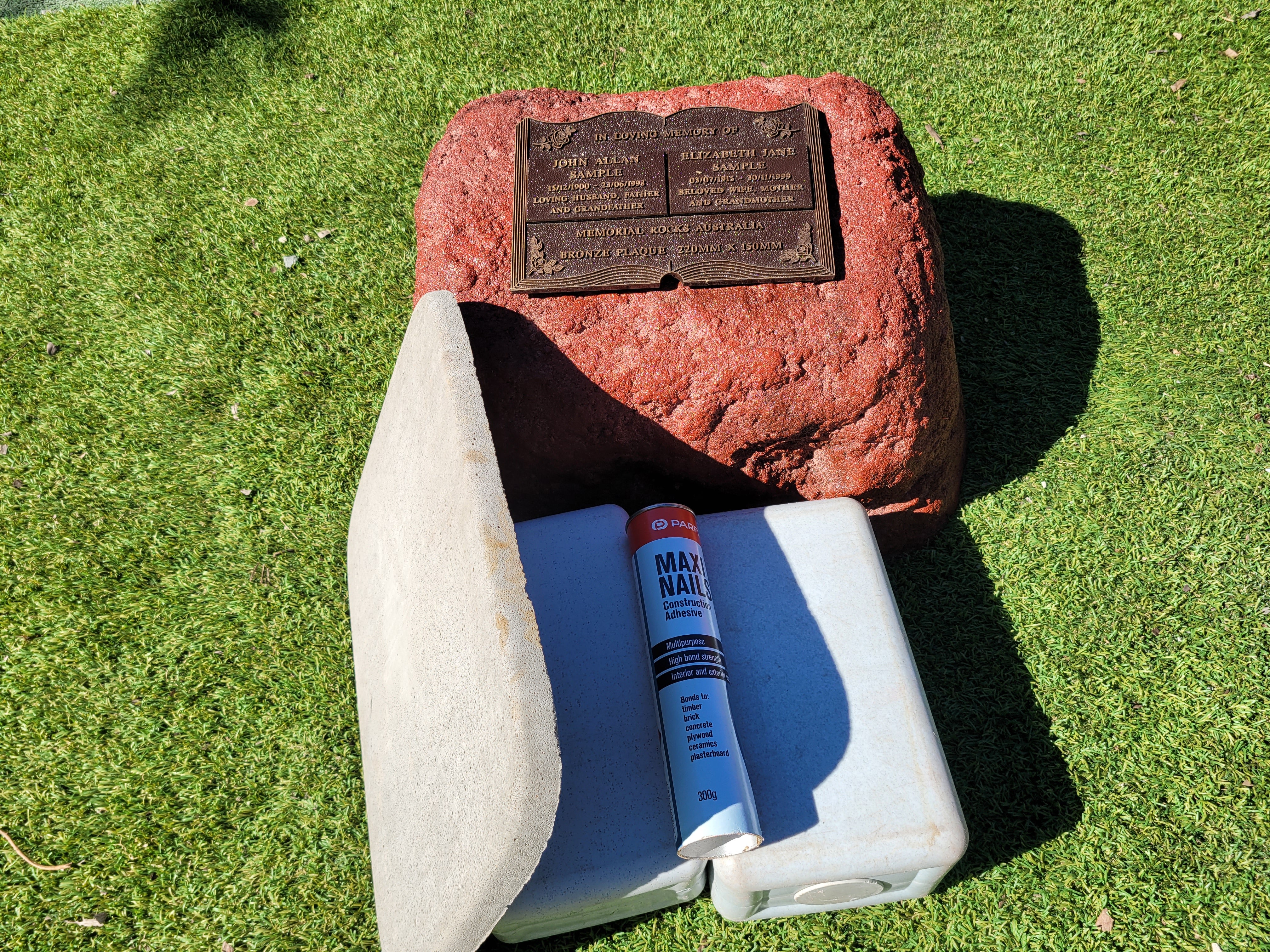 Memorial Rock Urn 1868 Large Double Pink / Red