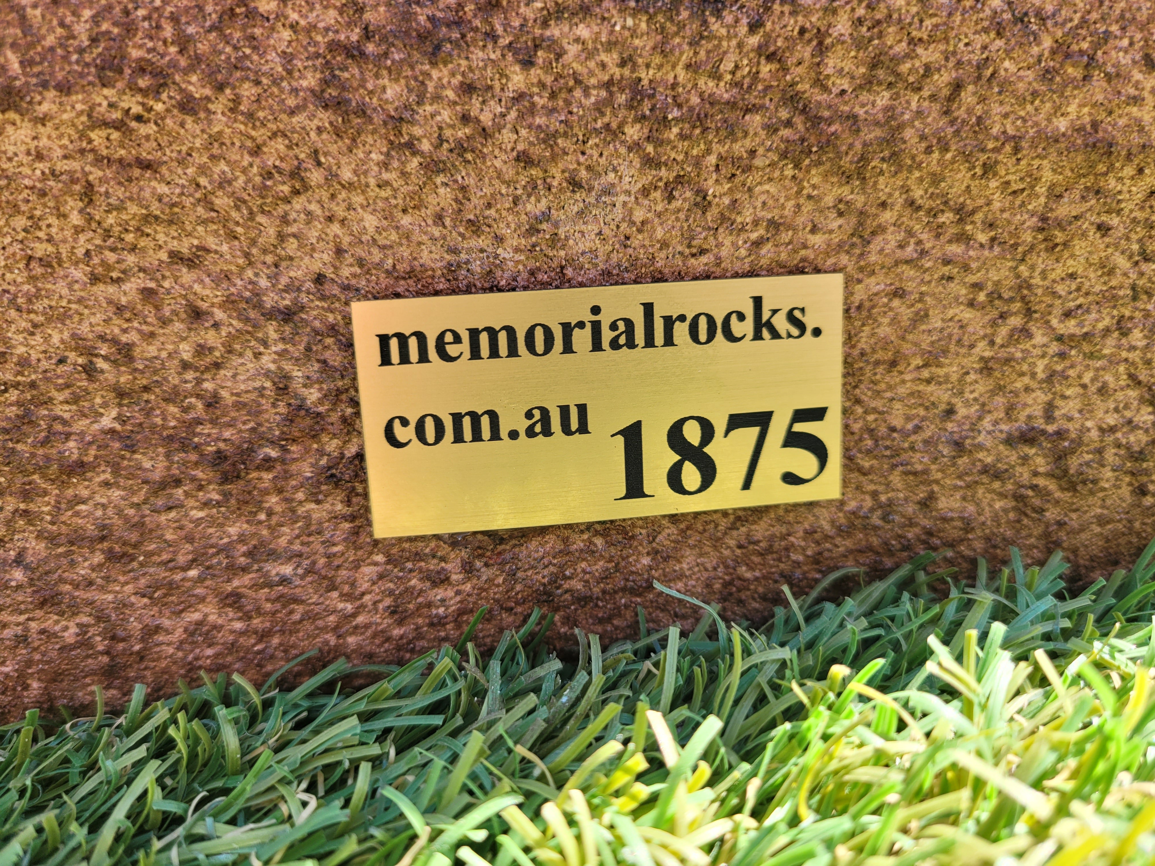 Memorial Rock Urn 1875 Large Double Brown