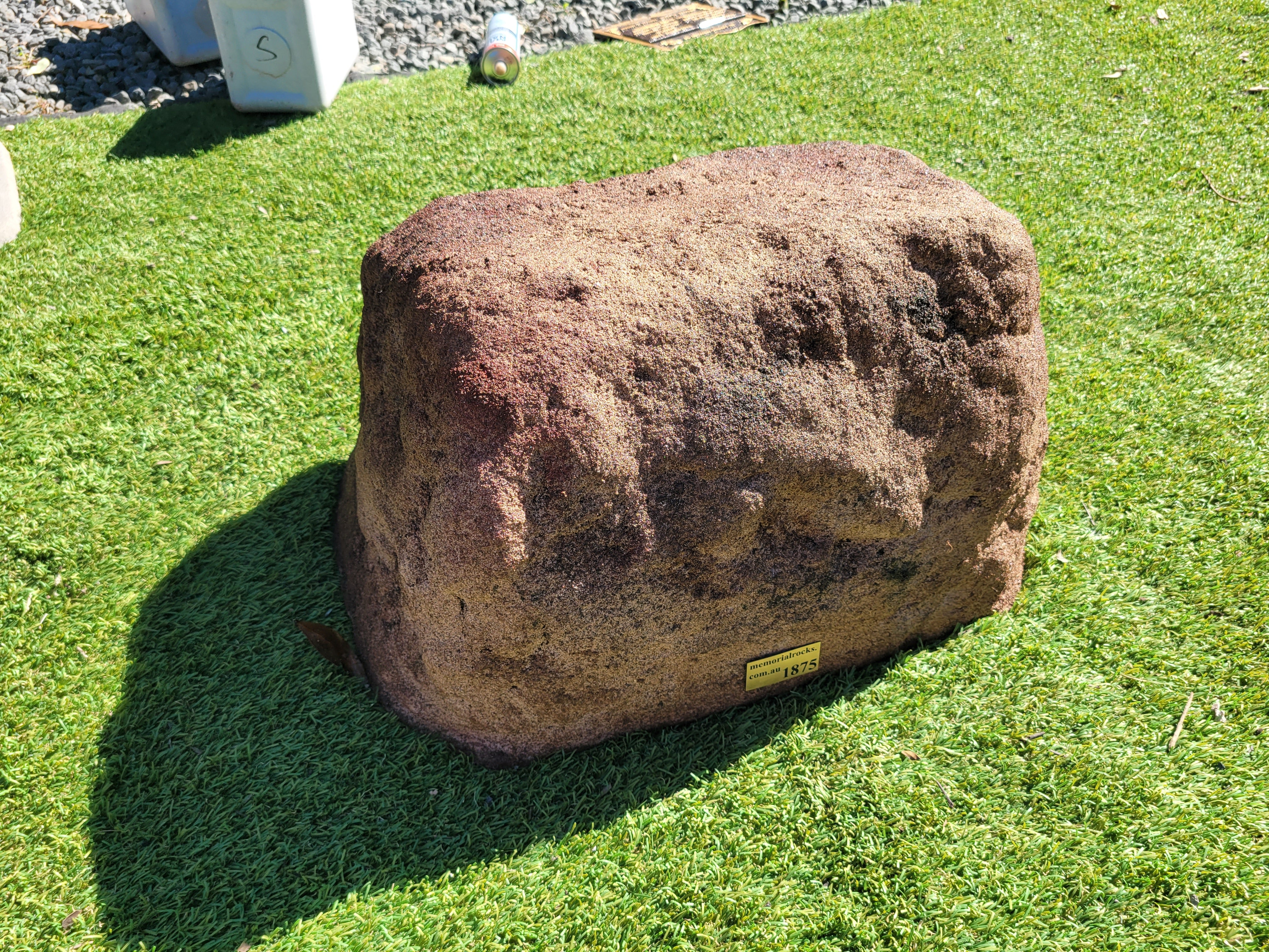 Memorial Rock Urn 1875 Large Double Brown
