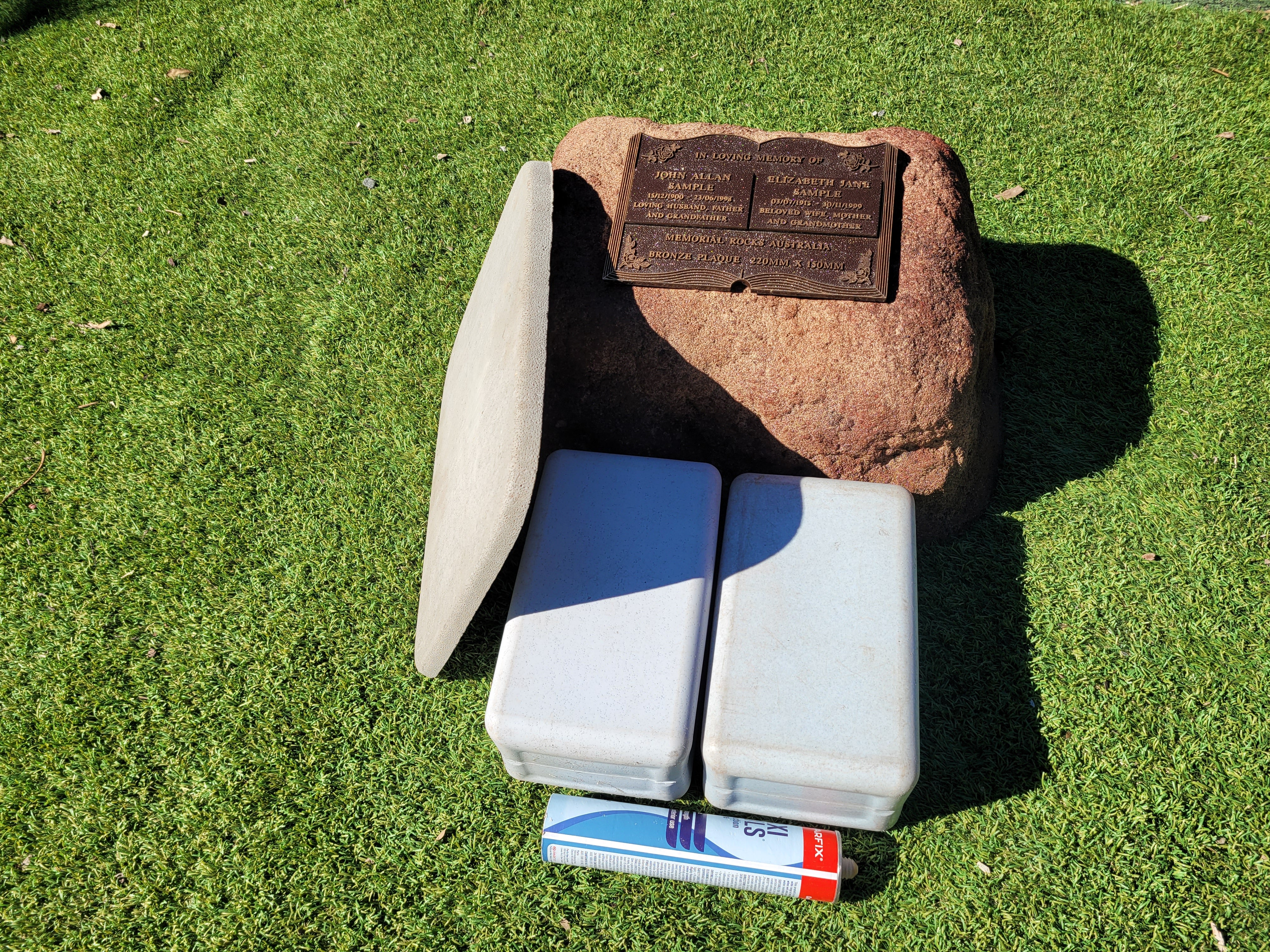 Memorial Rock Urn 1875 Large Double Brown