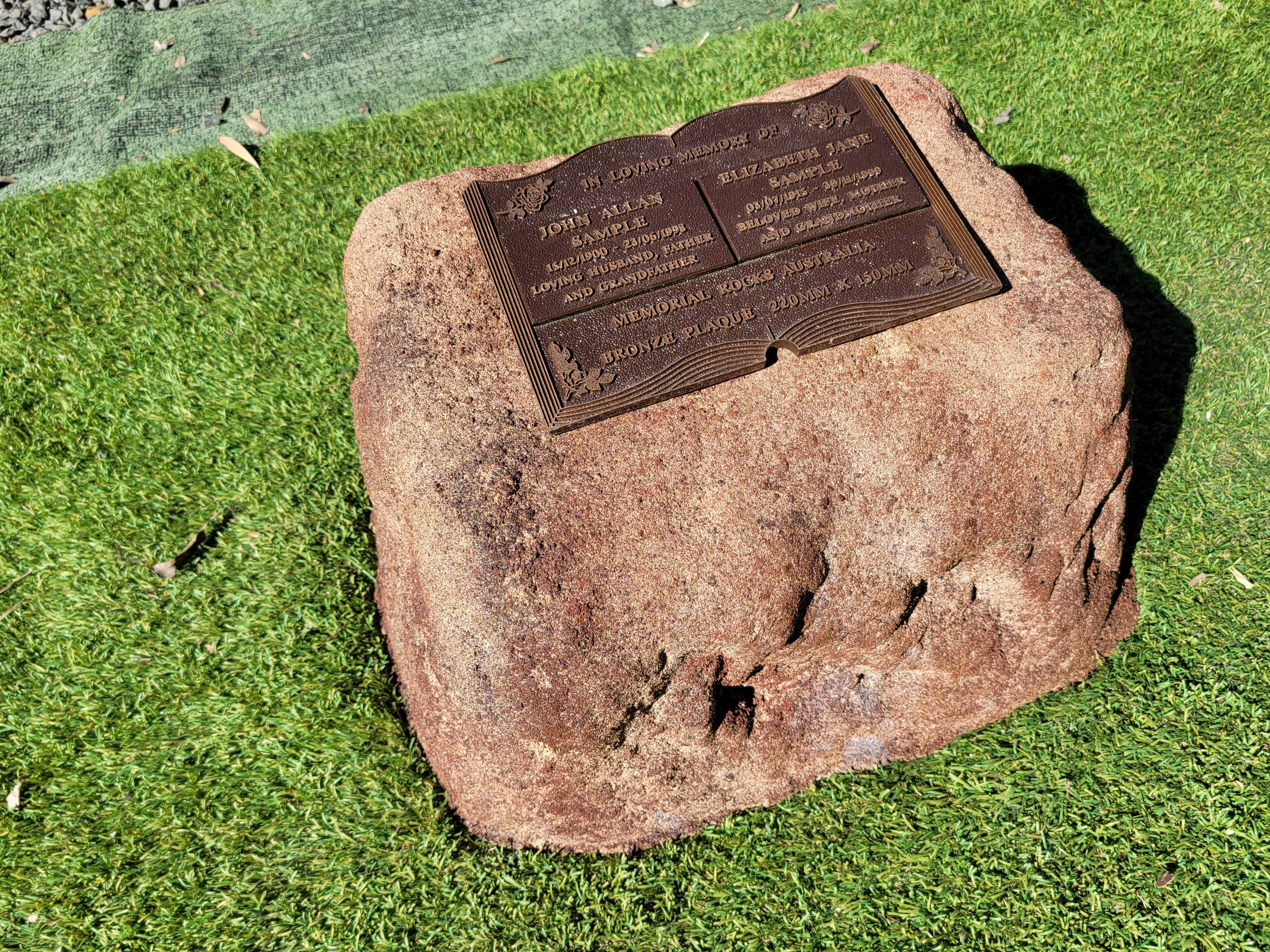 Memorial Rock Urn 1877 Large Double Brown