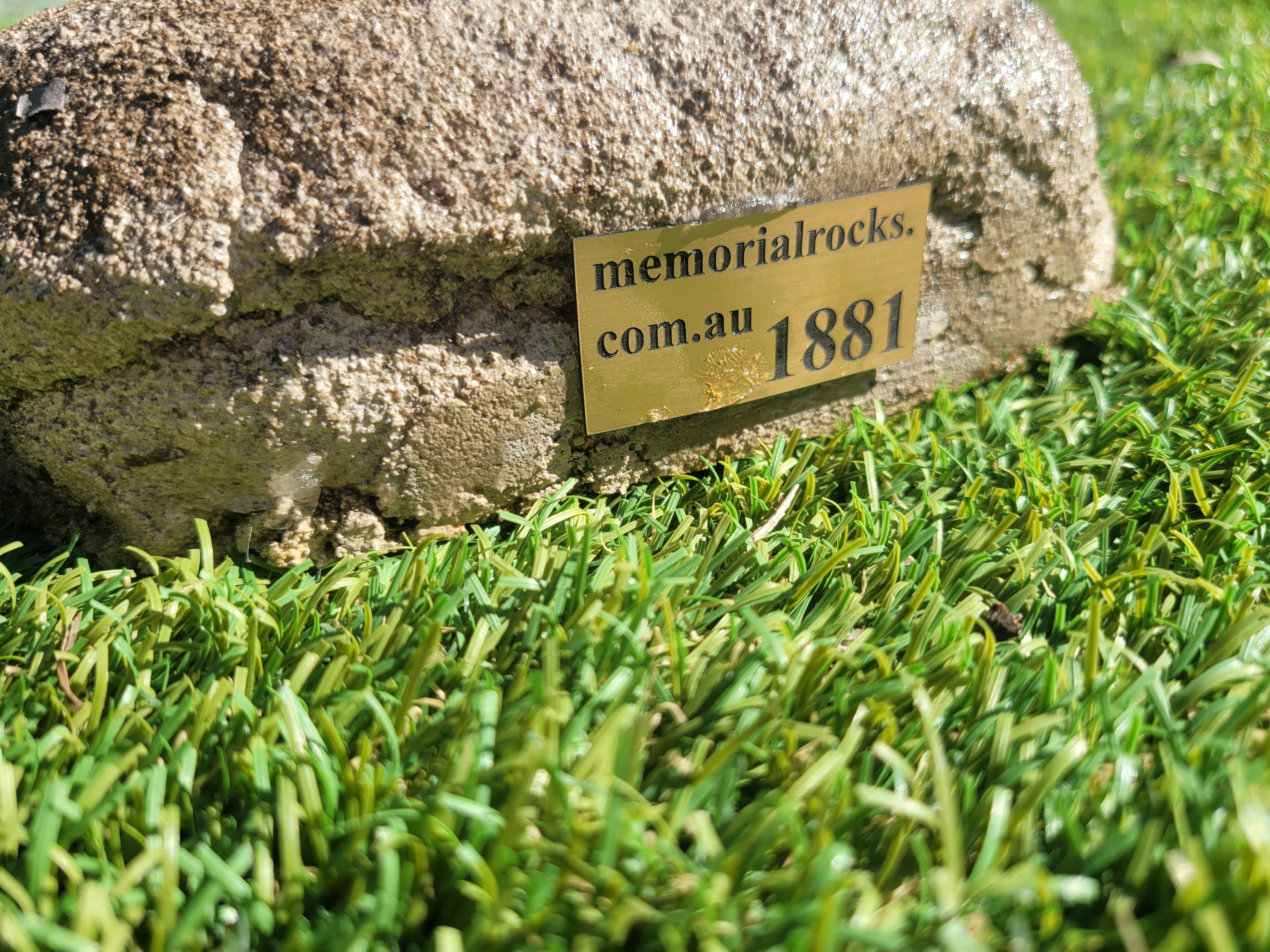 Partial Ash Rock Urn PA 1881 Natural Riversand