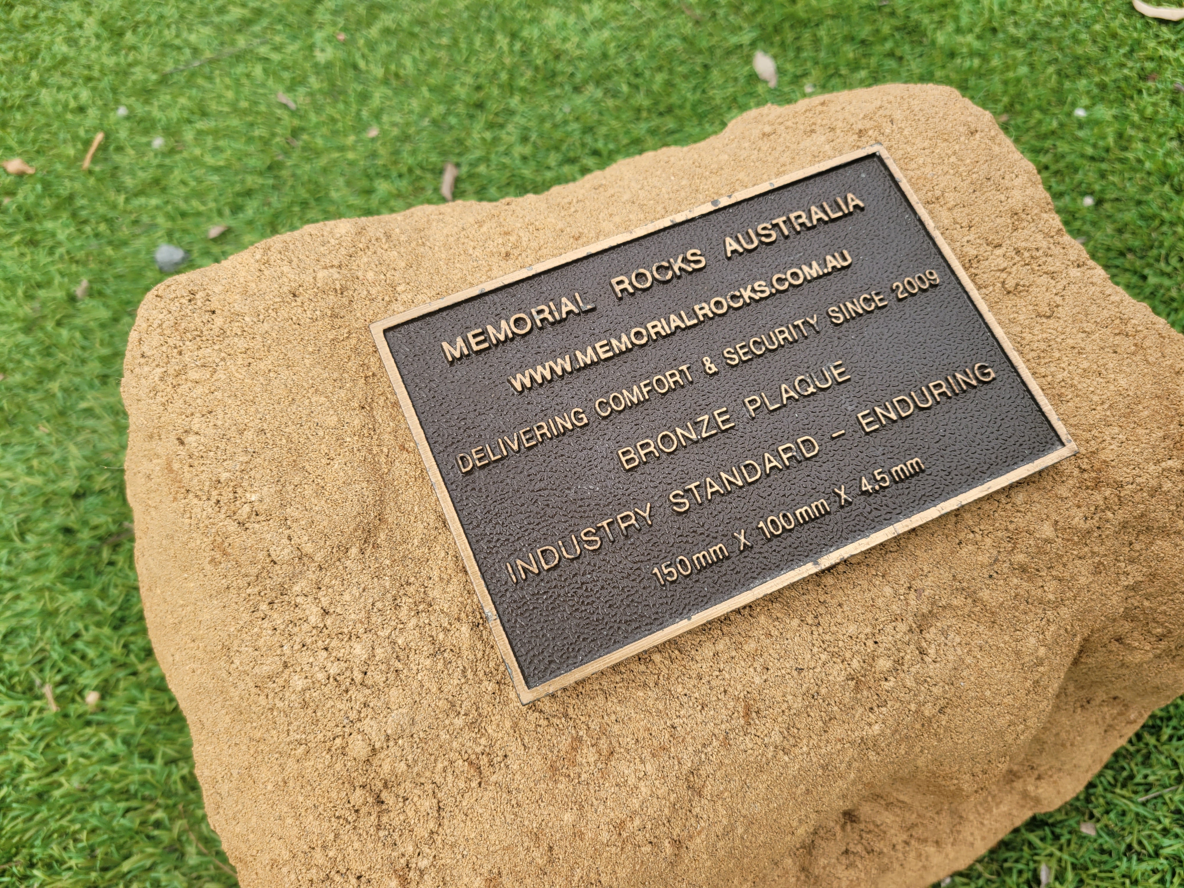 Memorial Rock Urn 1887 Regular Sandstone