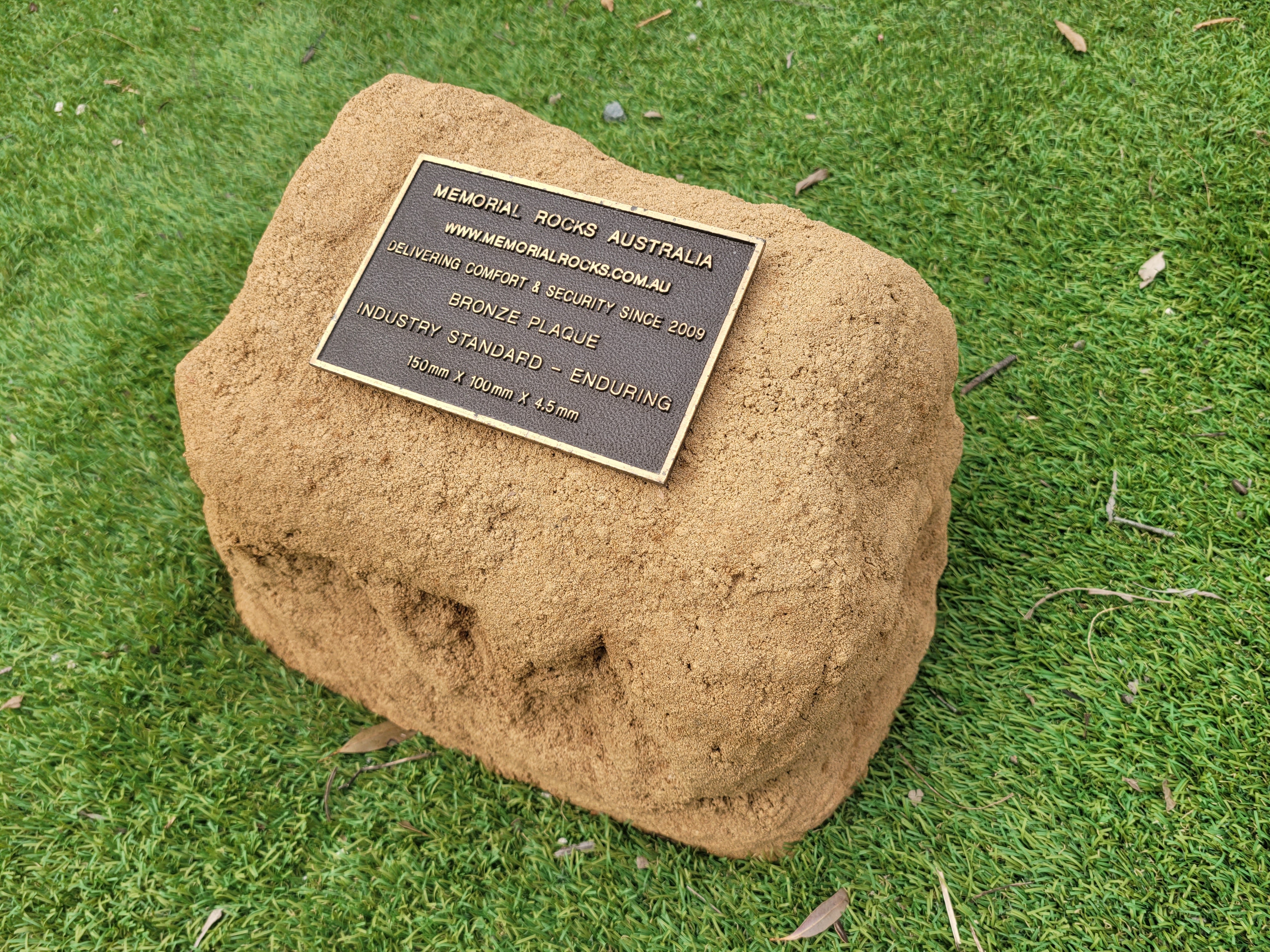 Memorial Rock Urn 1887 Regular Sandstone