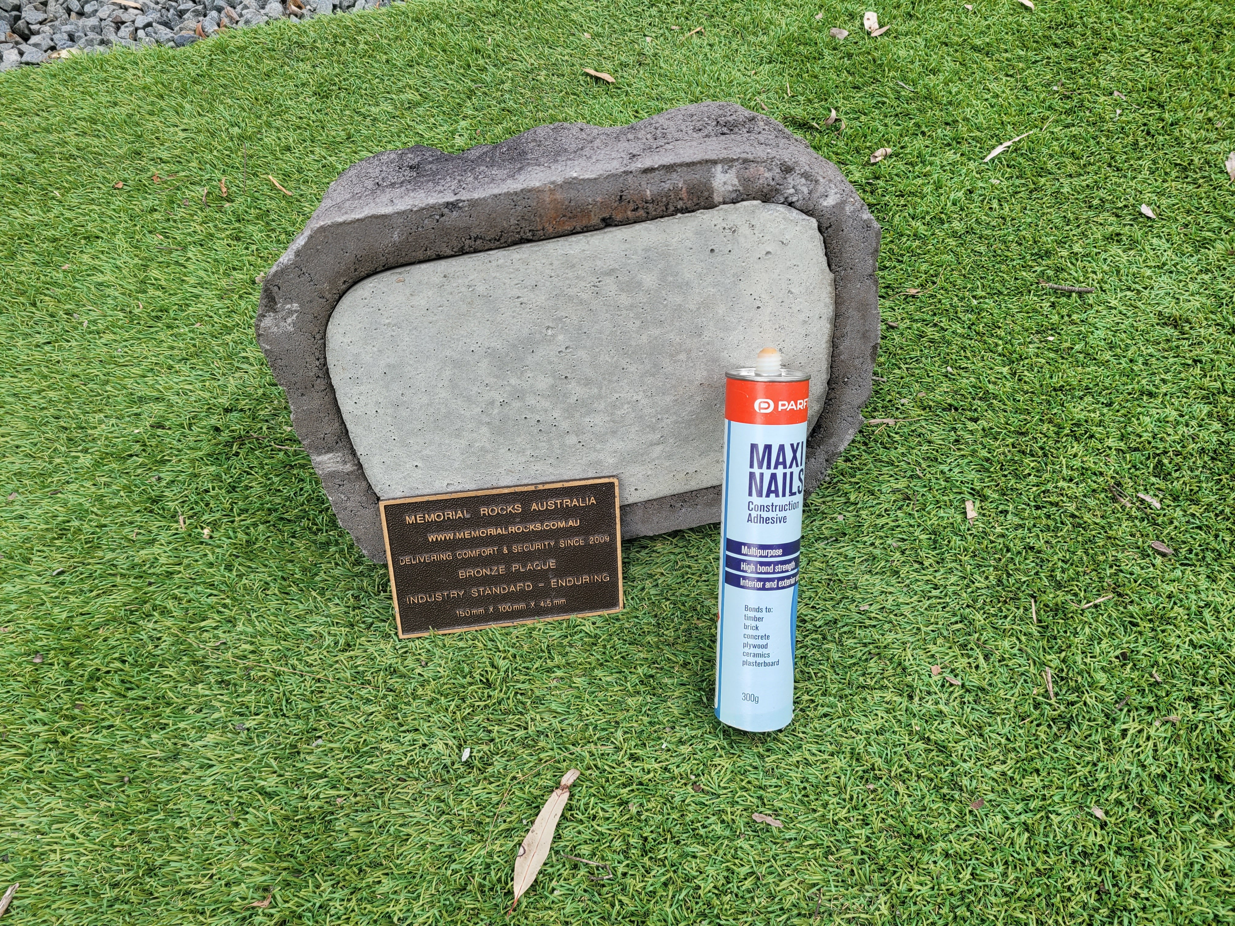 Memorial Rock Urn 1890 Regular Black