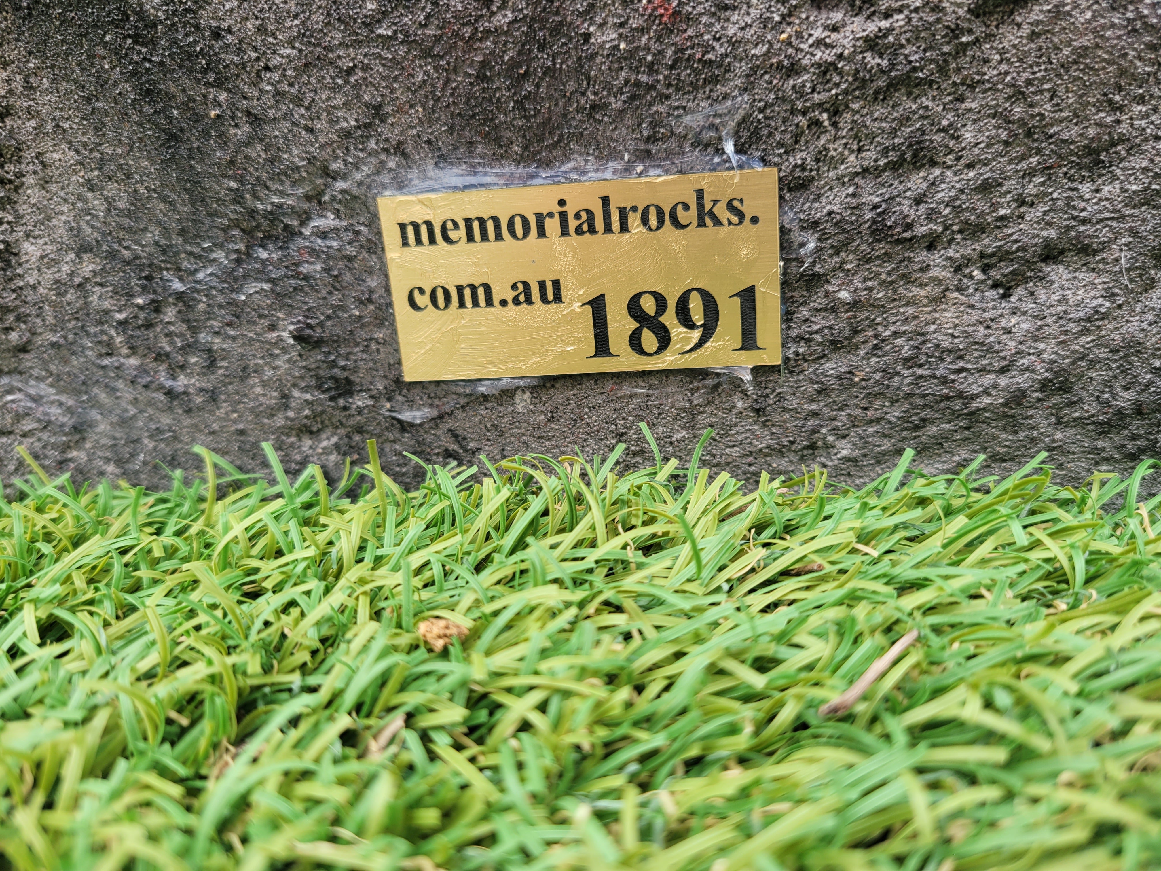 Memorial Rock Urn 1891 Regular Black