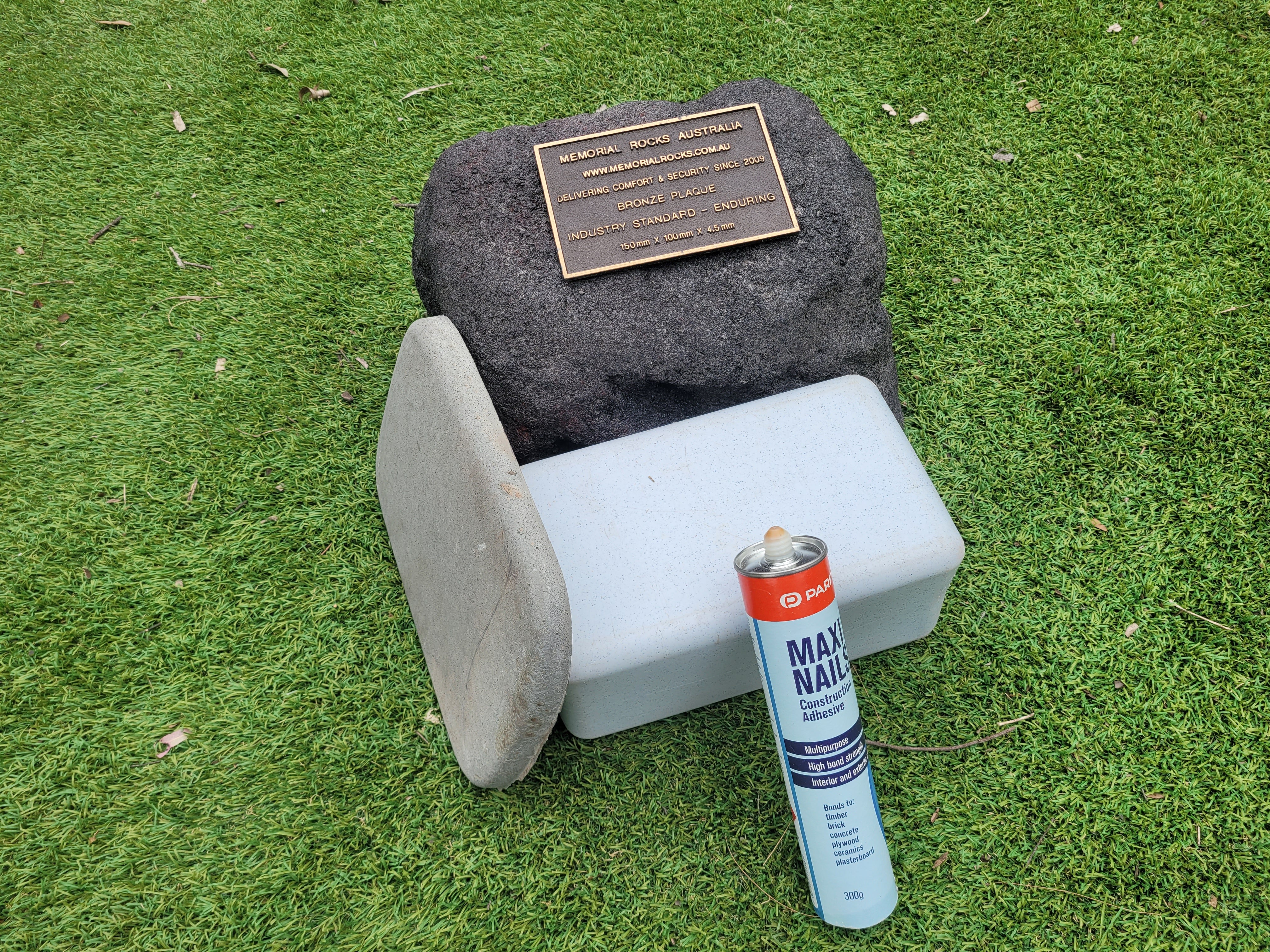 Memorial Rock Urn 1891 Regular Black