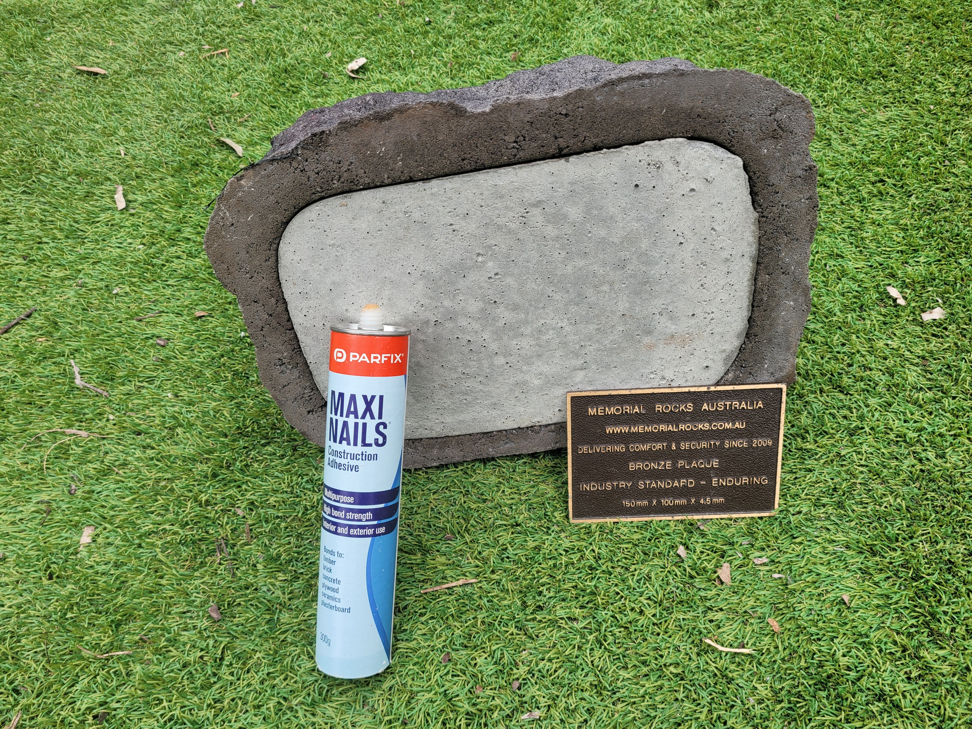 Memorial Rock Urn 1891 Regular Black