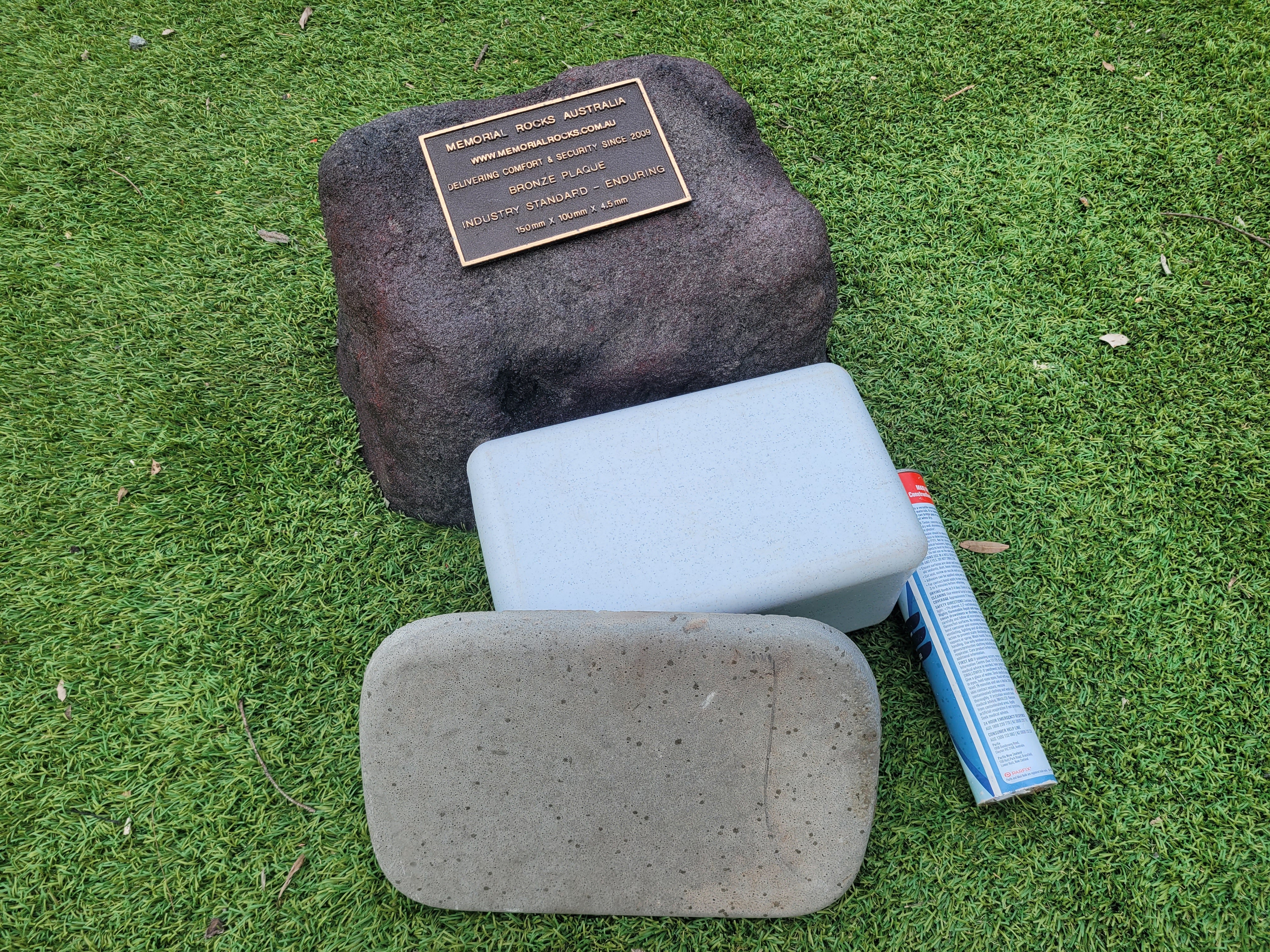 Memorial Rock Urn 1892 Regular Black