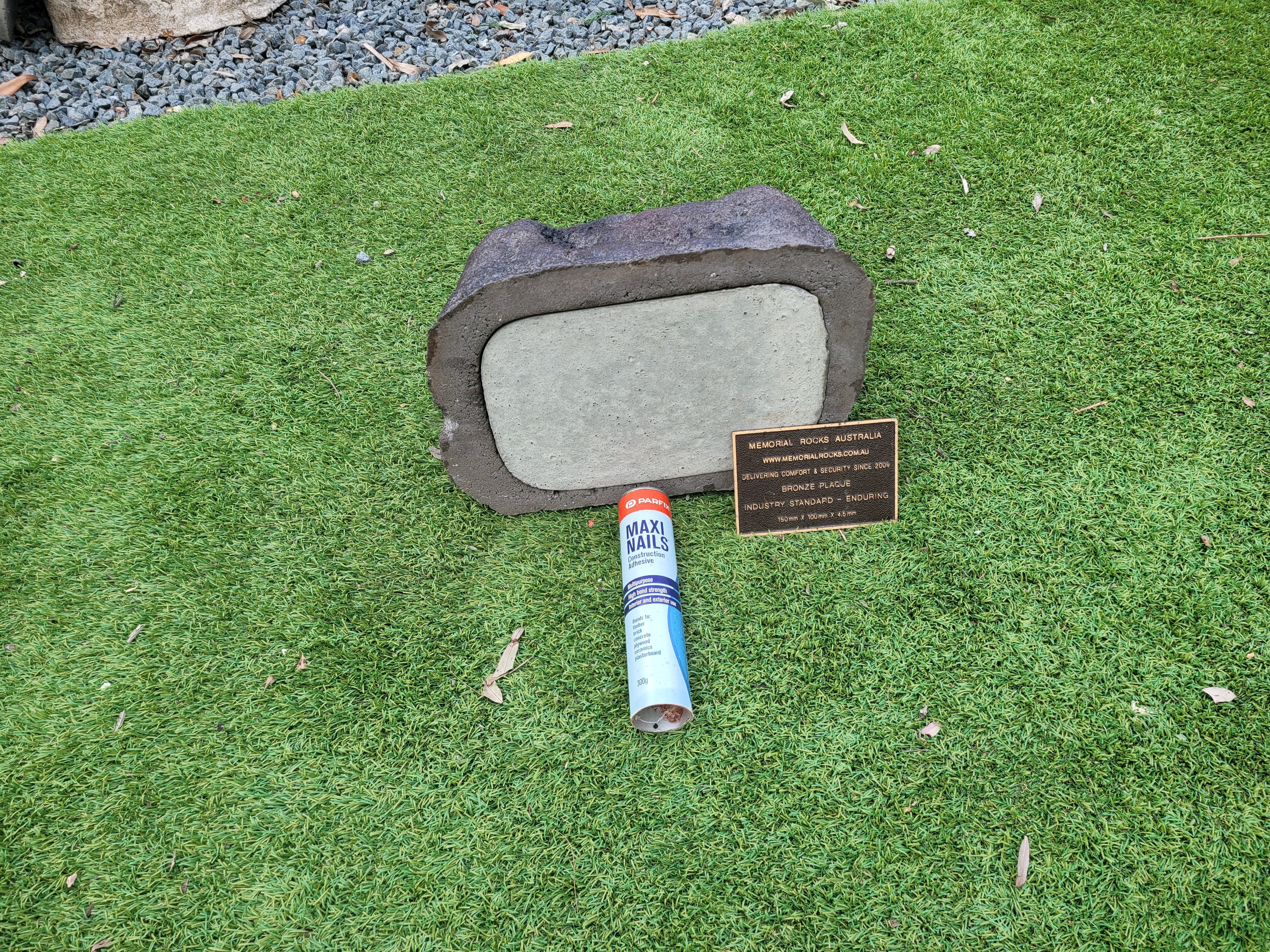 Memorial Rock Urn 1892 Regular Black