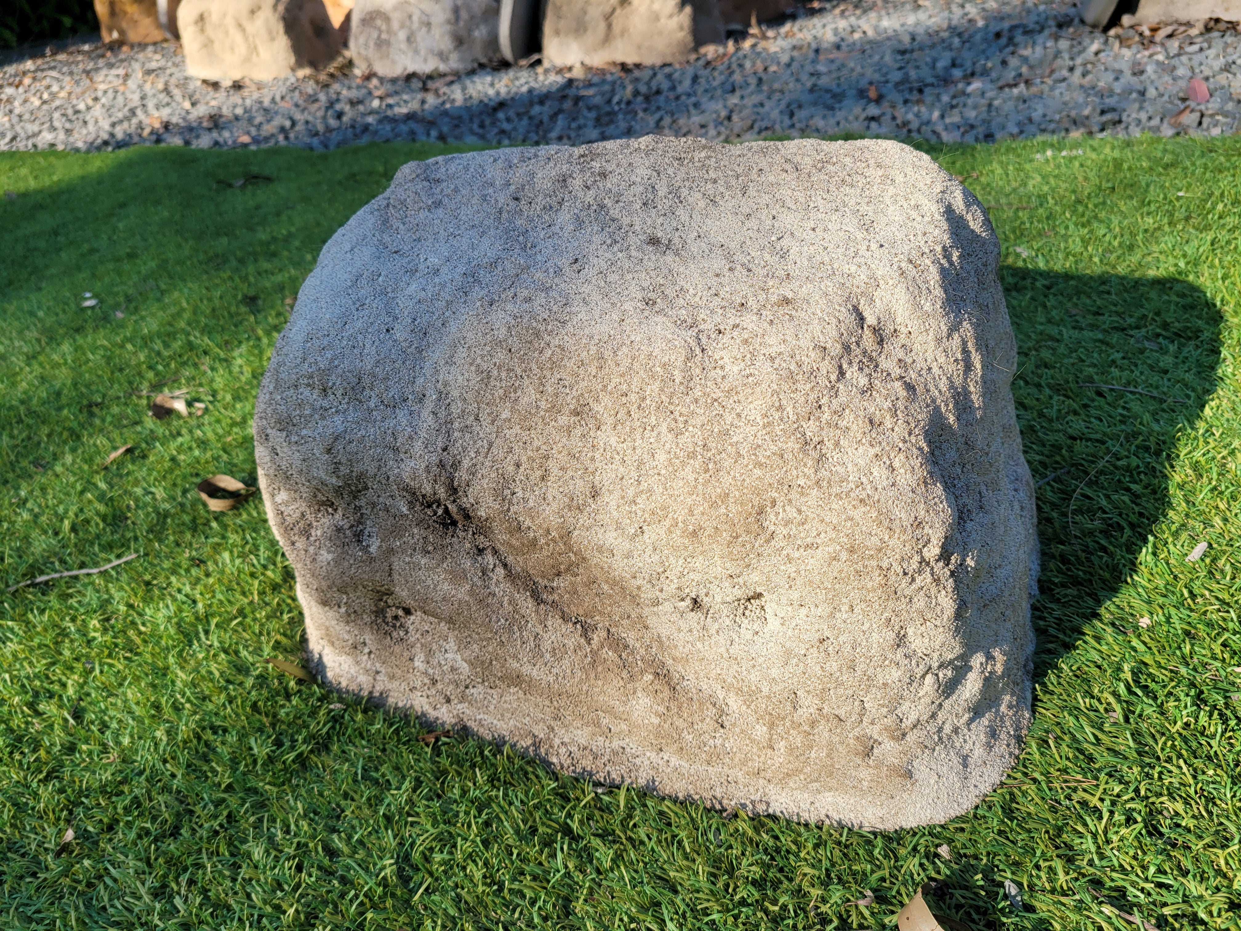 Memorial Rock Urn 1906 Regular Natural Riversand