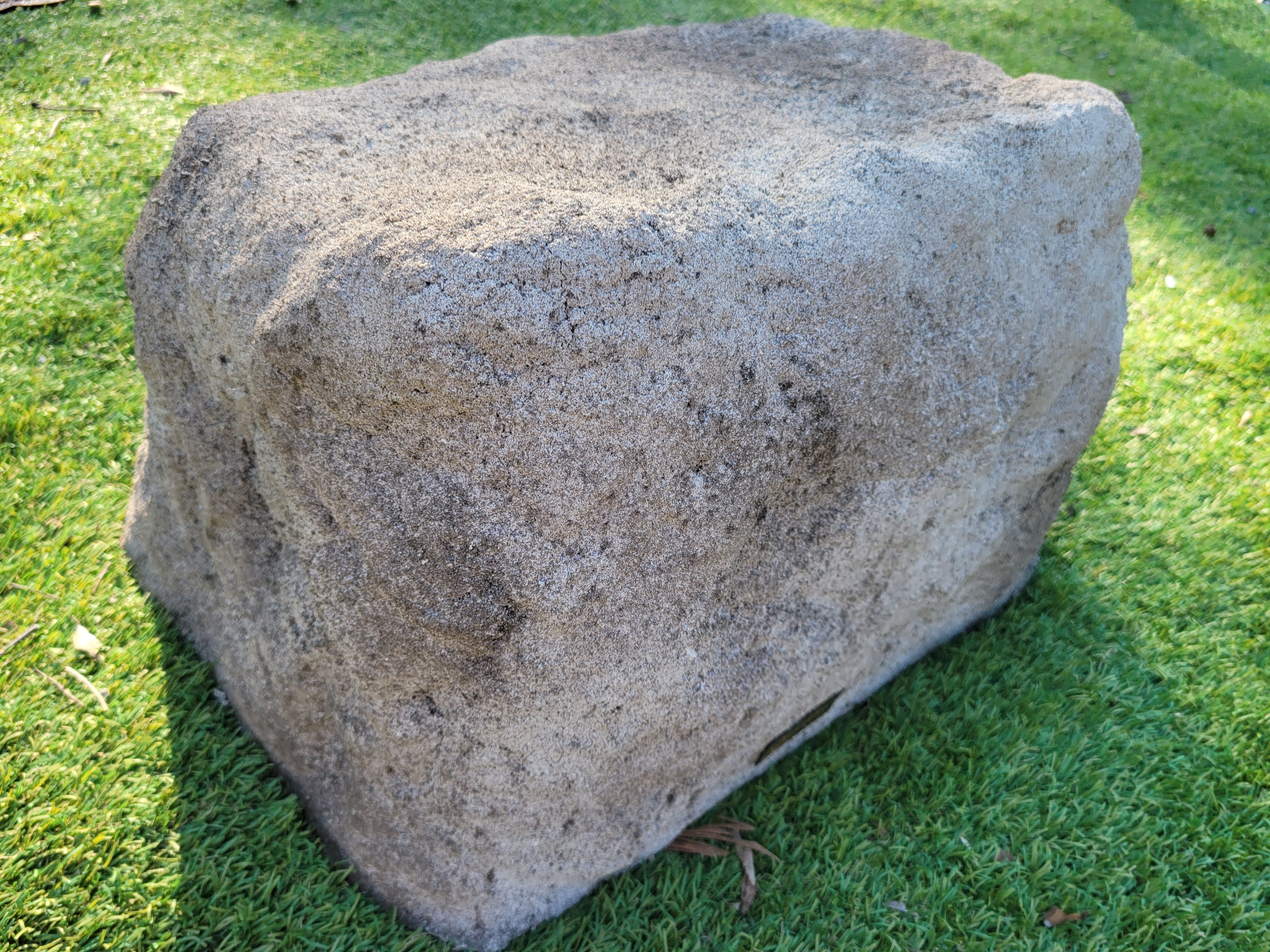 Memorial Rock Urn 1909 Large Double Natural Riversand