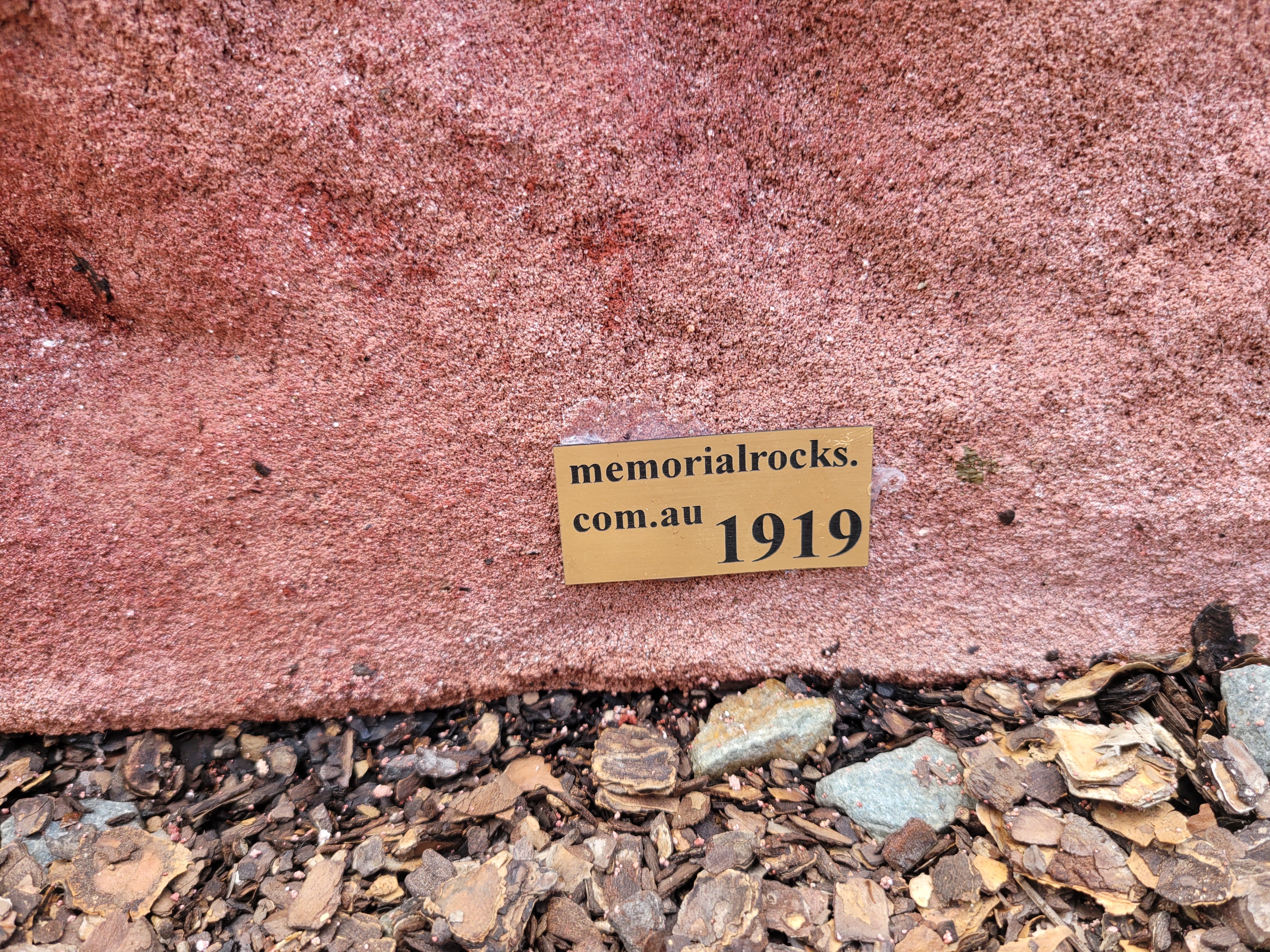 Memorial Rock Urn 1919 Extra-Large  Pink / Red