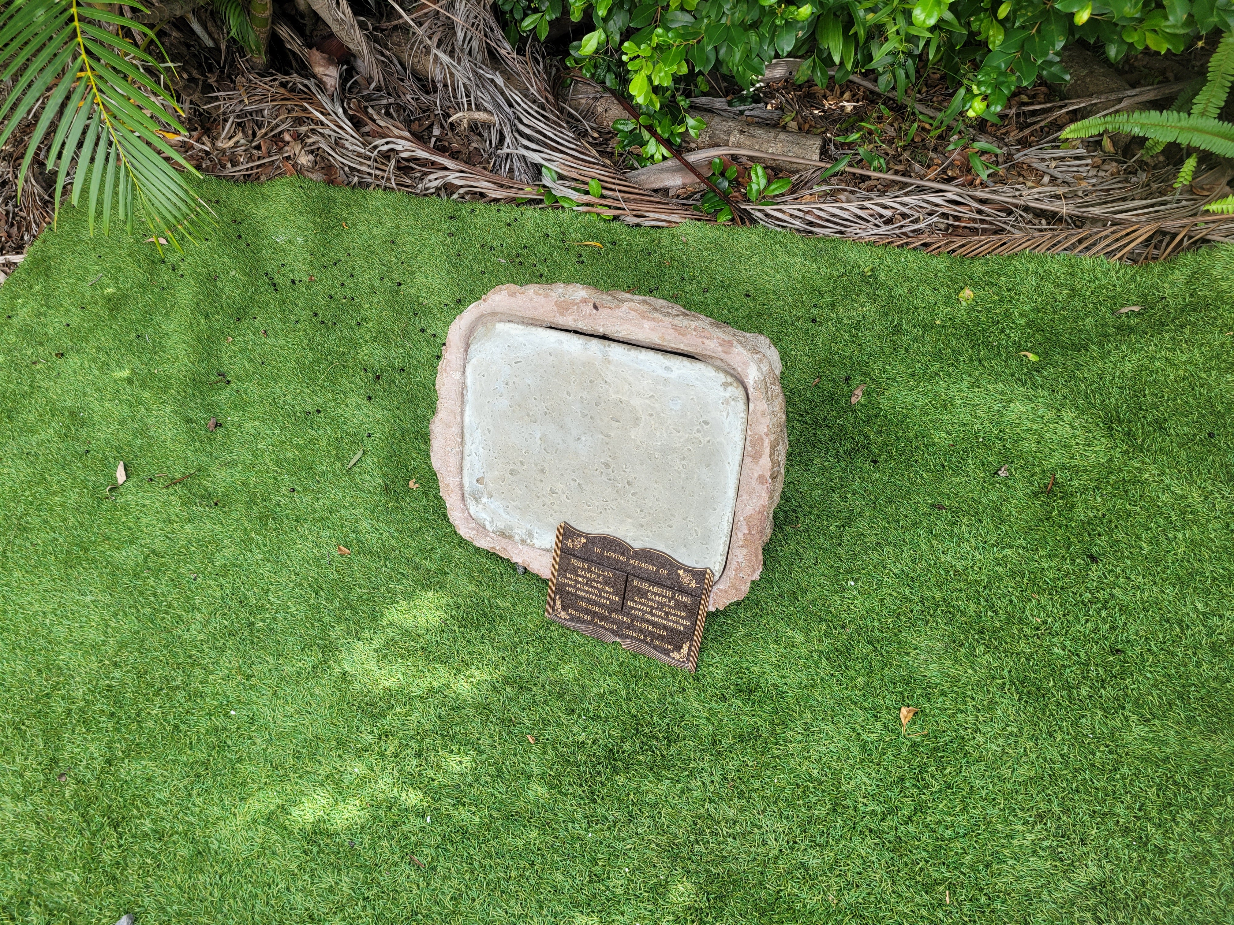 Memorial Rock Urn 2042 Large Double Natural Riversand