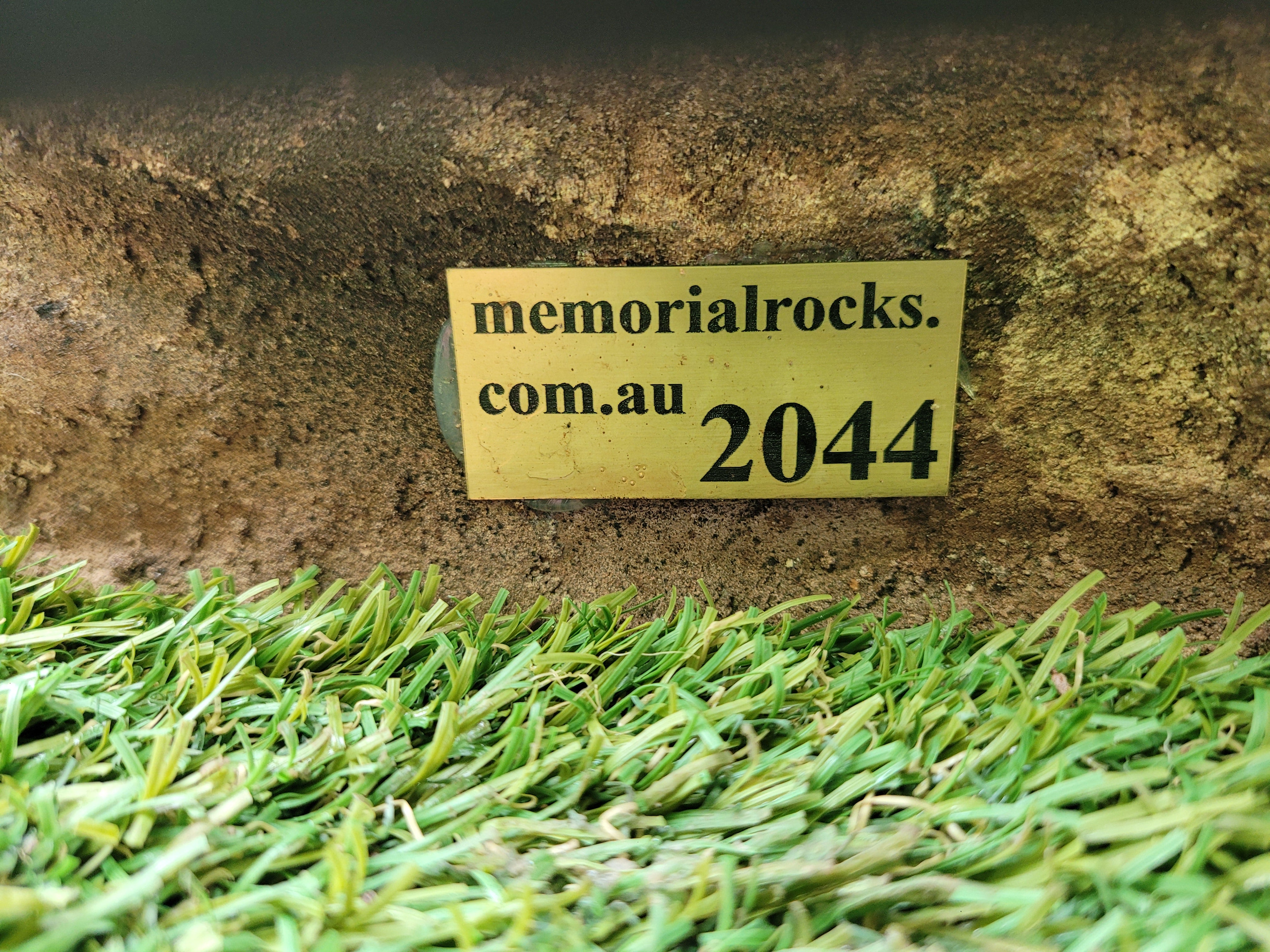 Memorial Rock Urn 2044 Large Double Brown