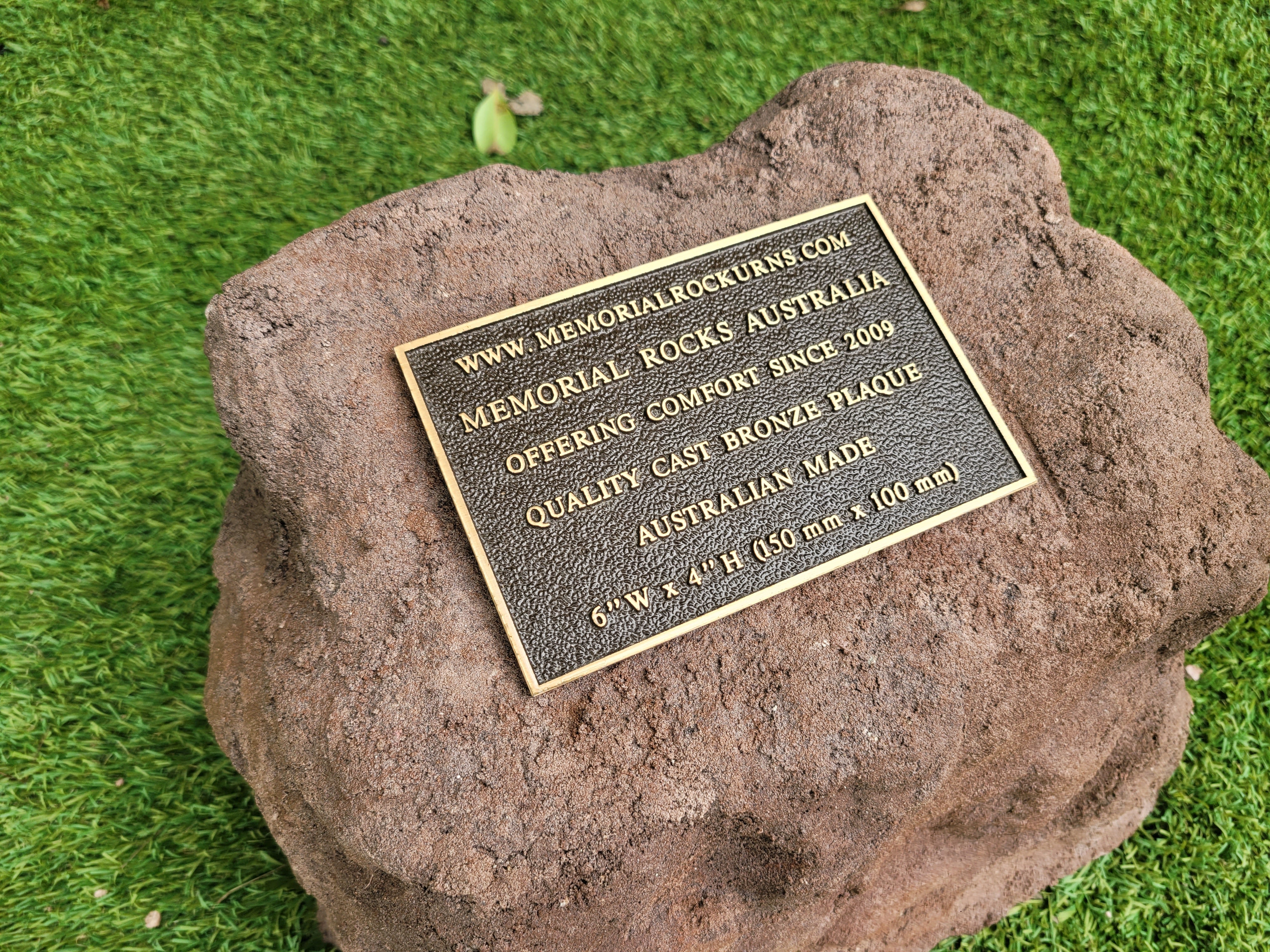 Memorial Rock Urn 2045 Regular Brown