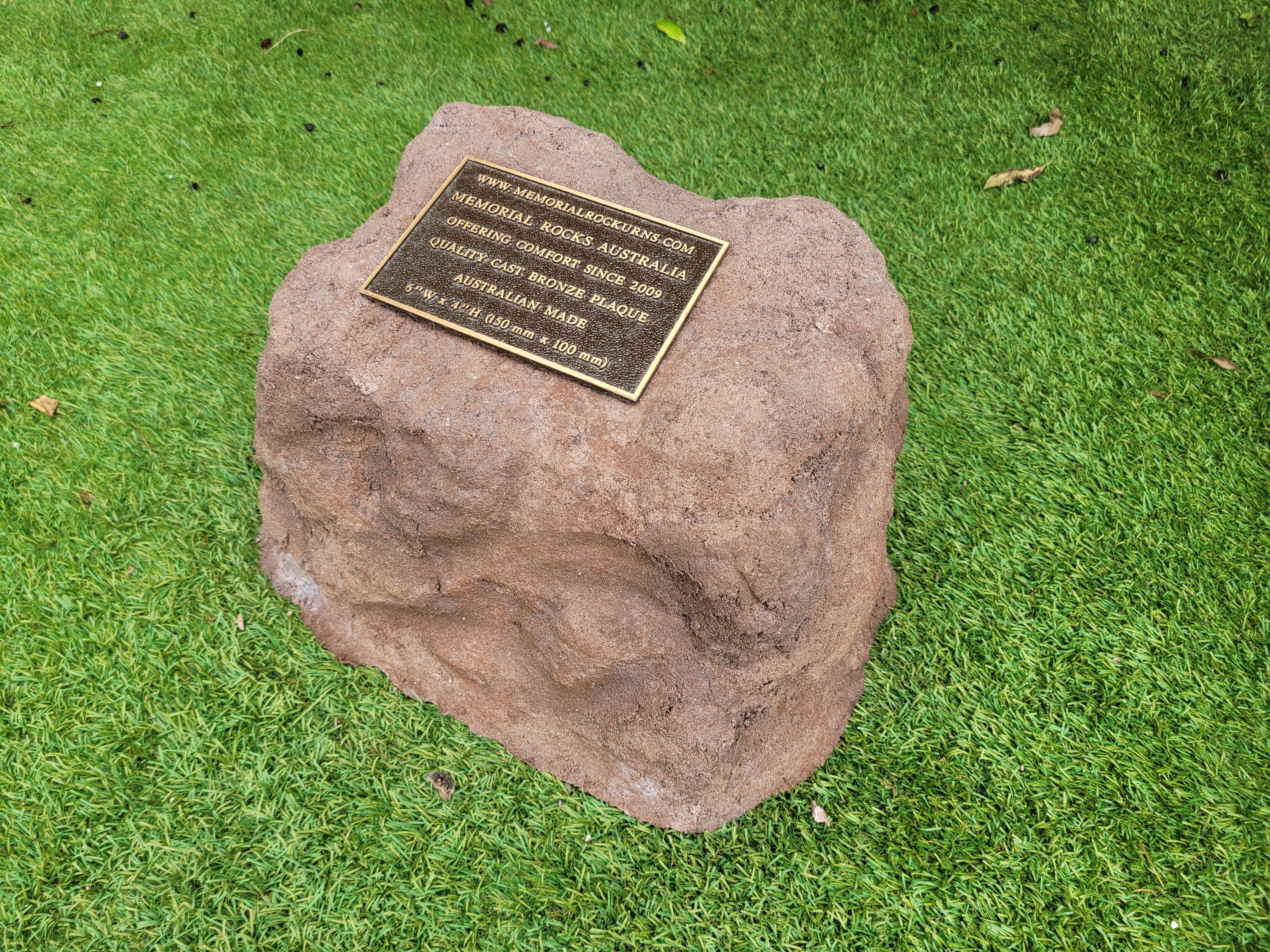 Memorial Rock Urn 2045 Regular Brown