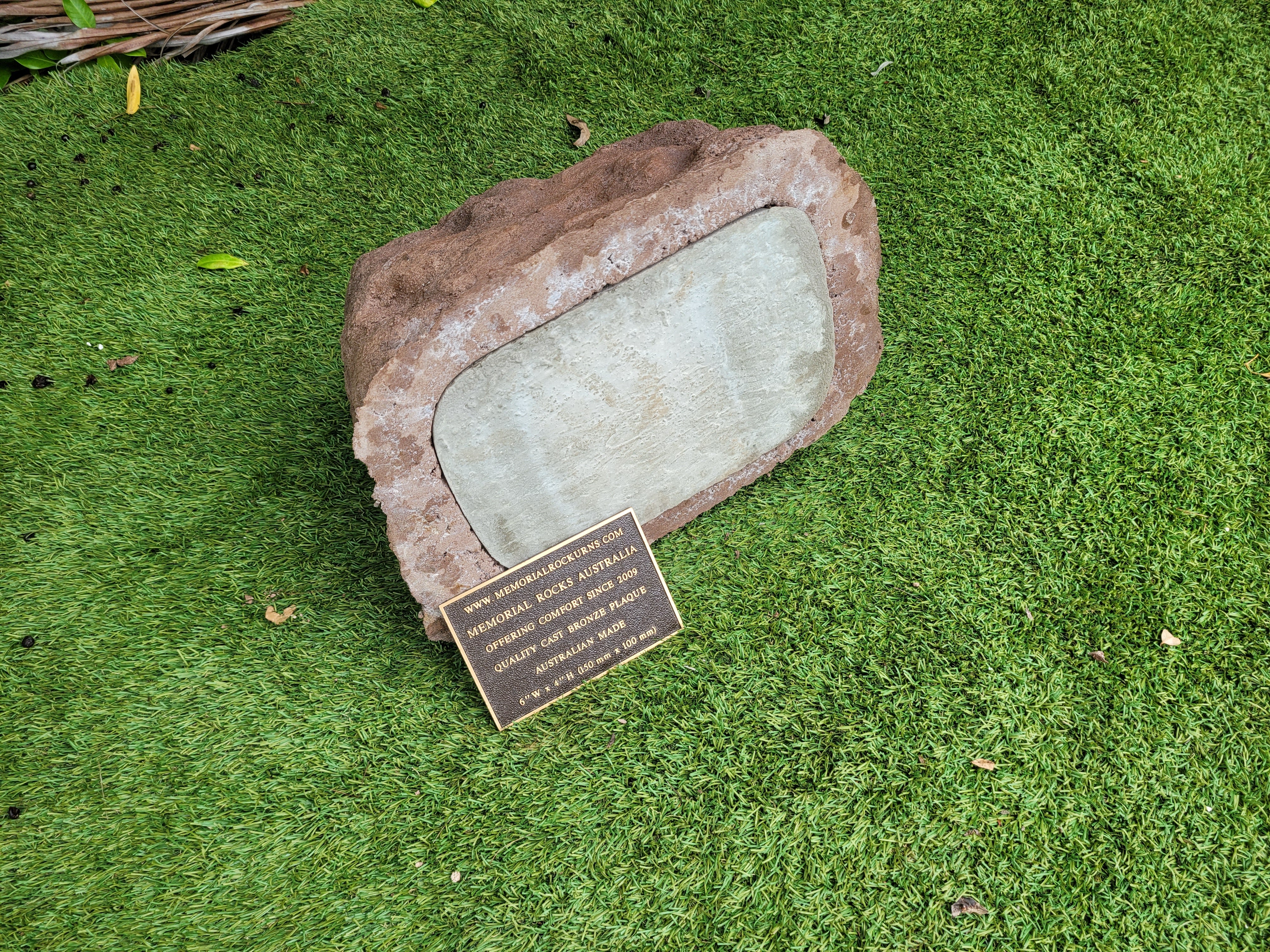 Memorial Rock Urn 2045 Regular Brown