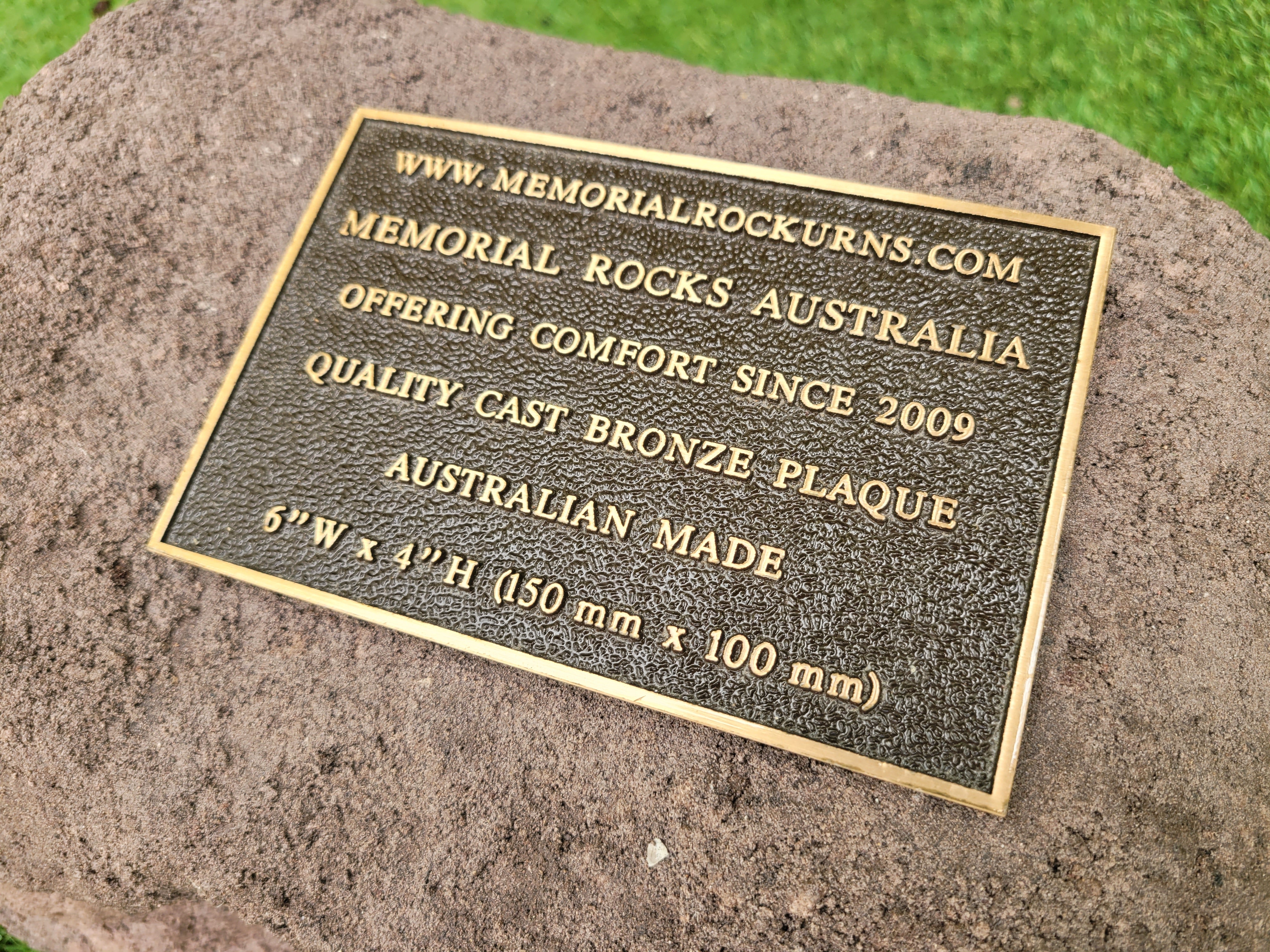 Memorial Rock Urn 2046 Regular Brown