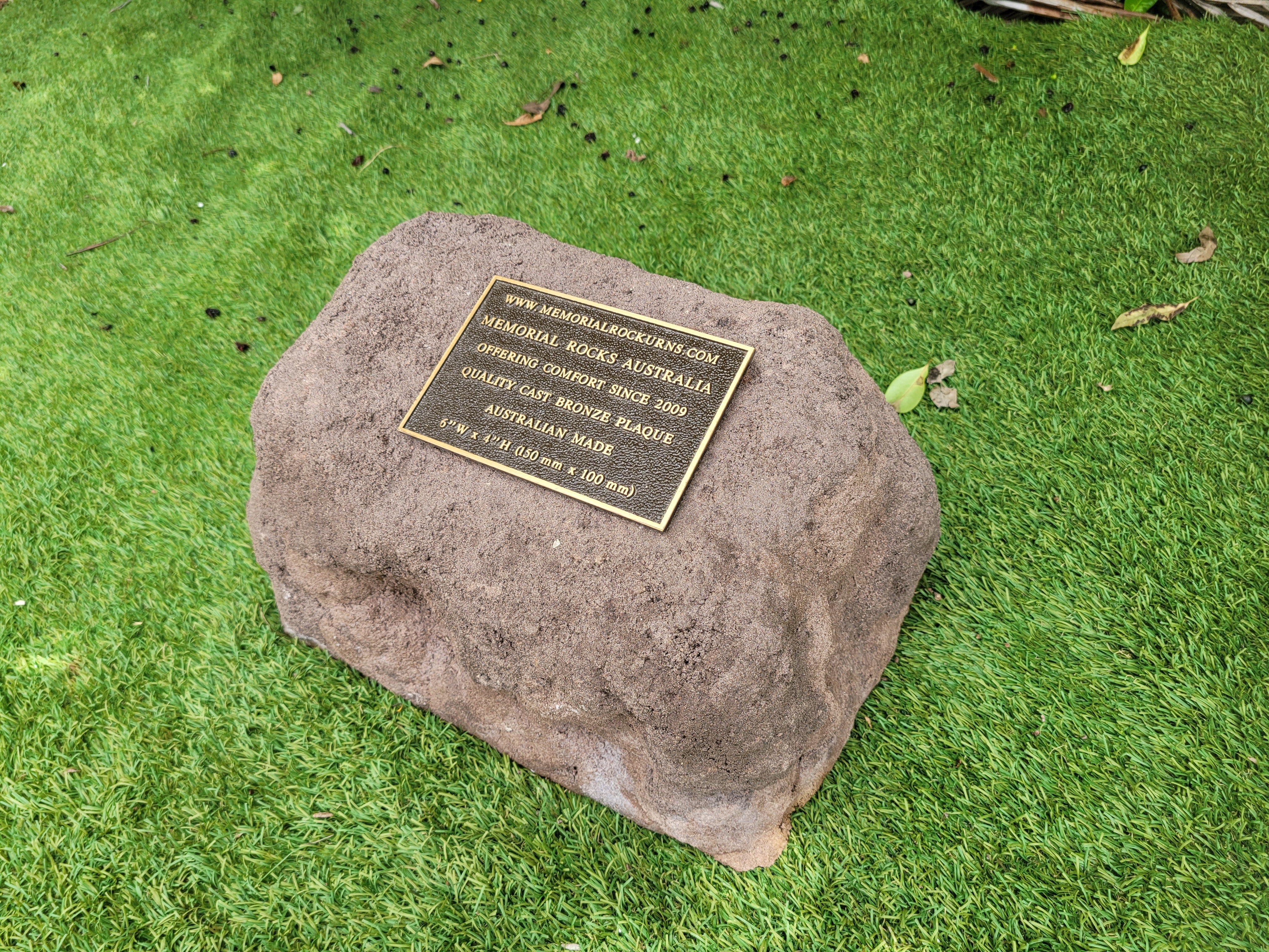 Memorial Rock Urn 2046 Regular Brown