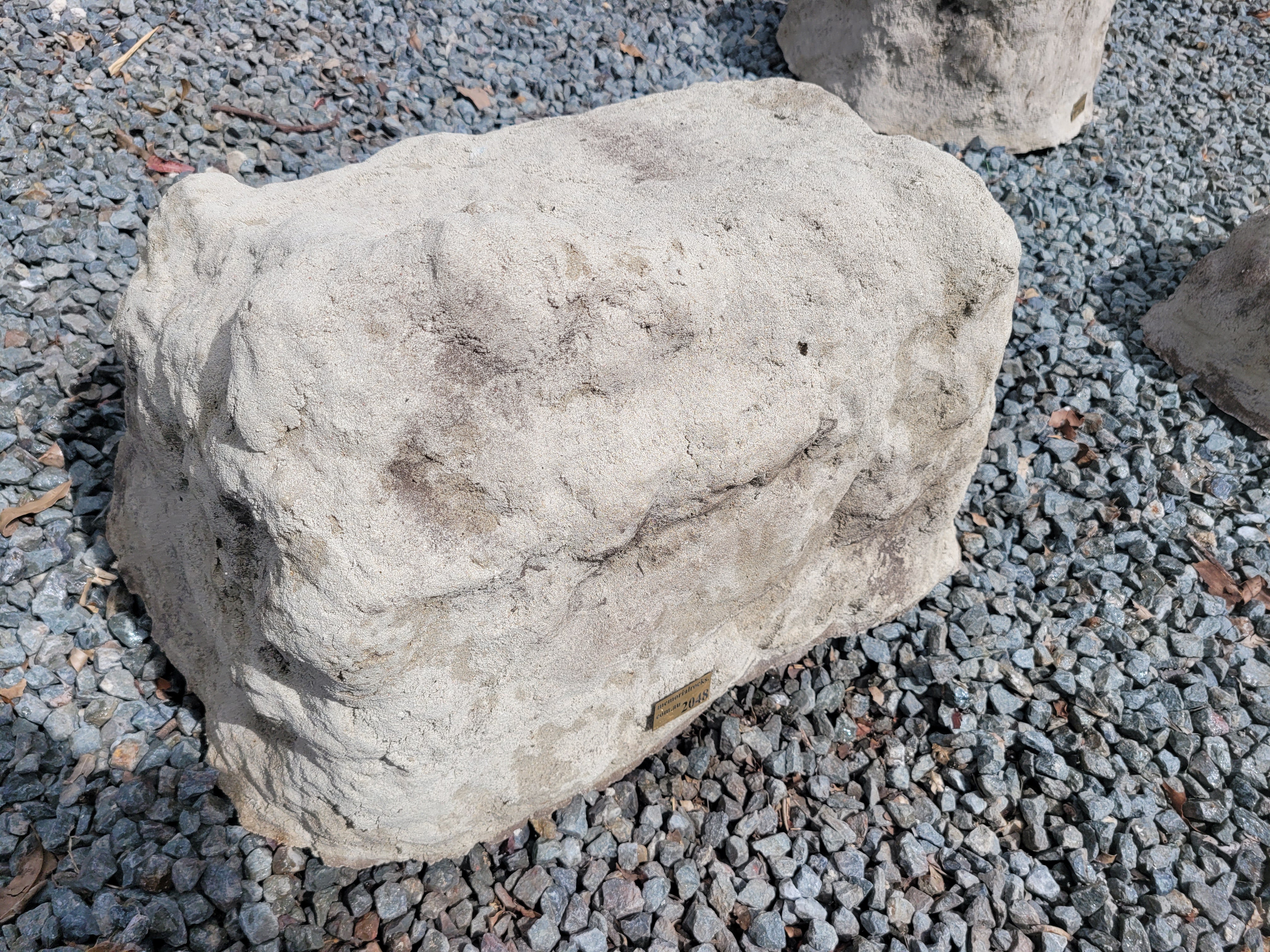 Memorial Rock Urn 2048 Extra-Large  Natural Riversand