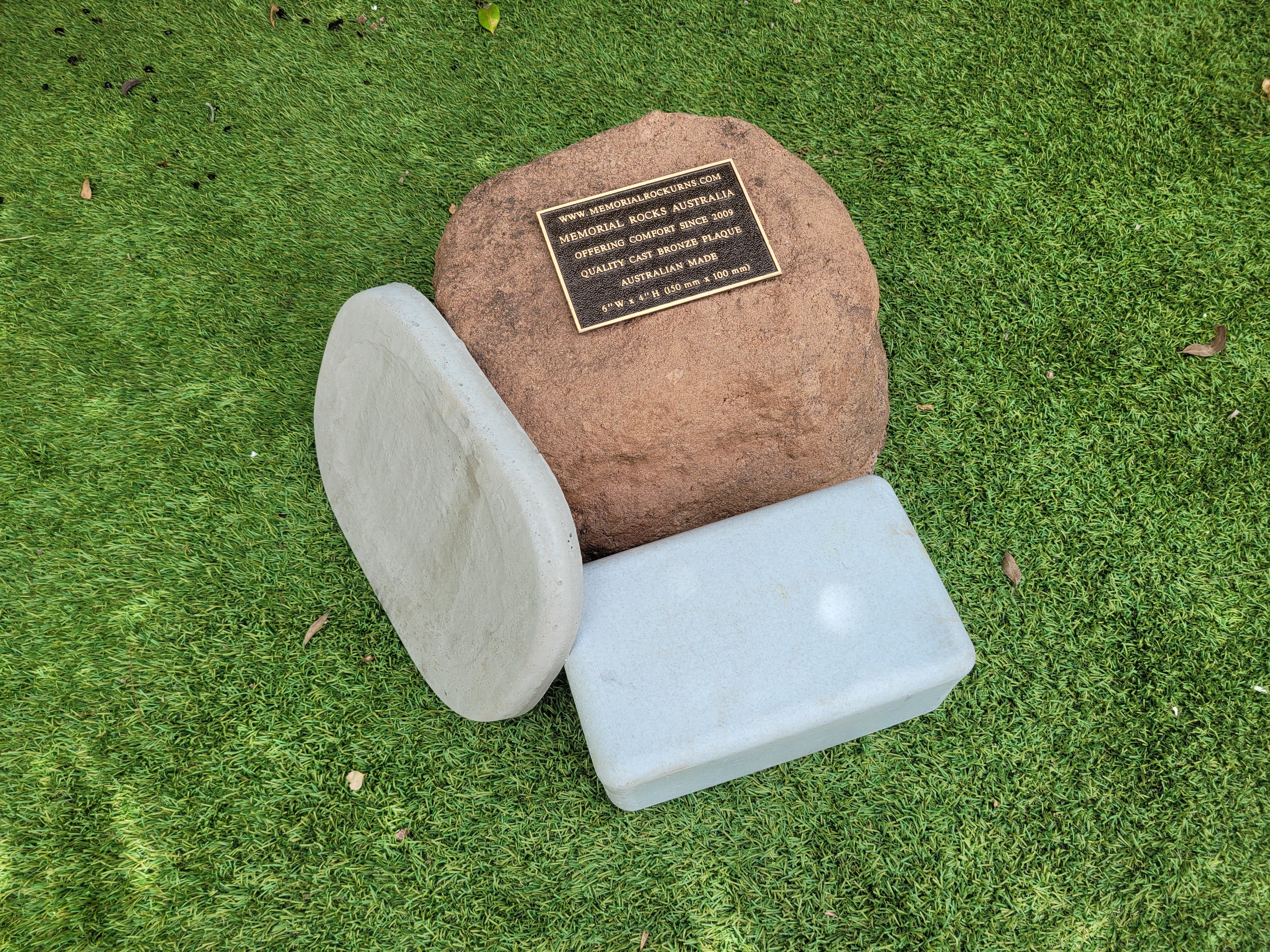 Memorial Rock Urn 2052 Medium Brown