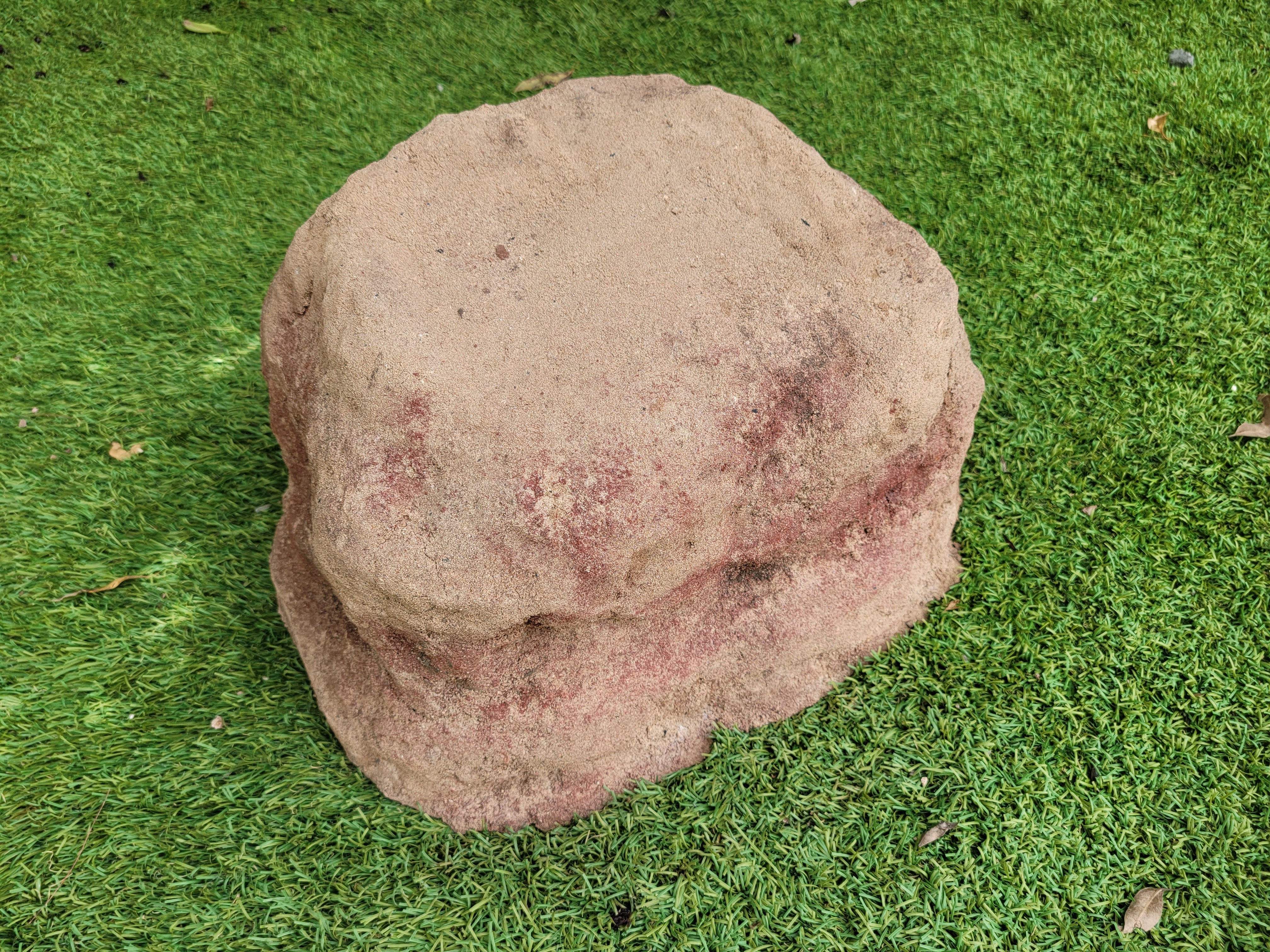 Memorial Rock Urn 2053 Medium Brown