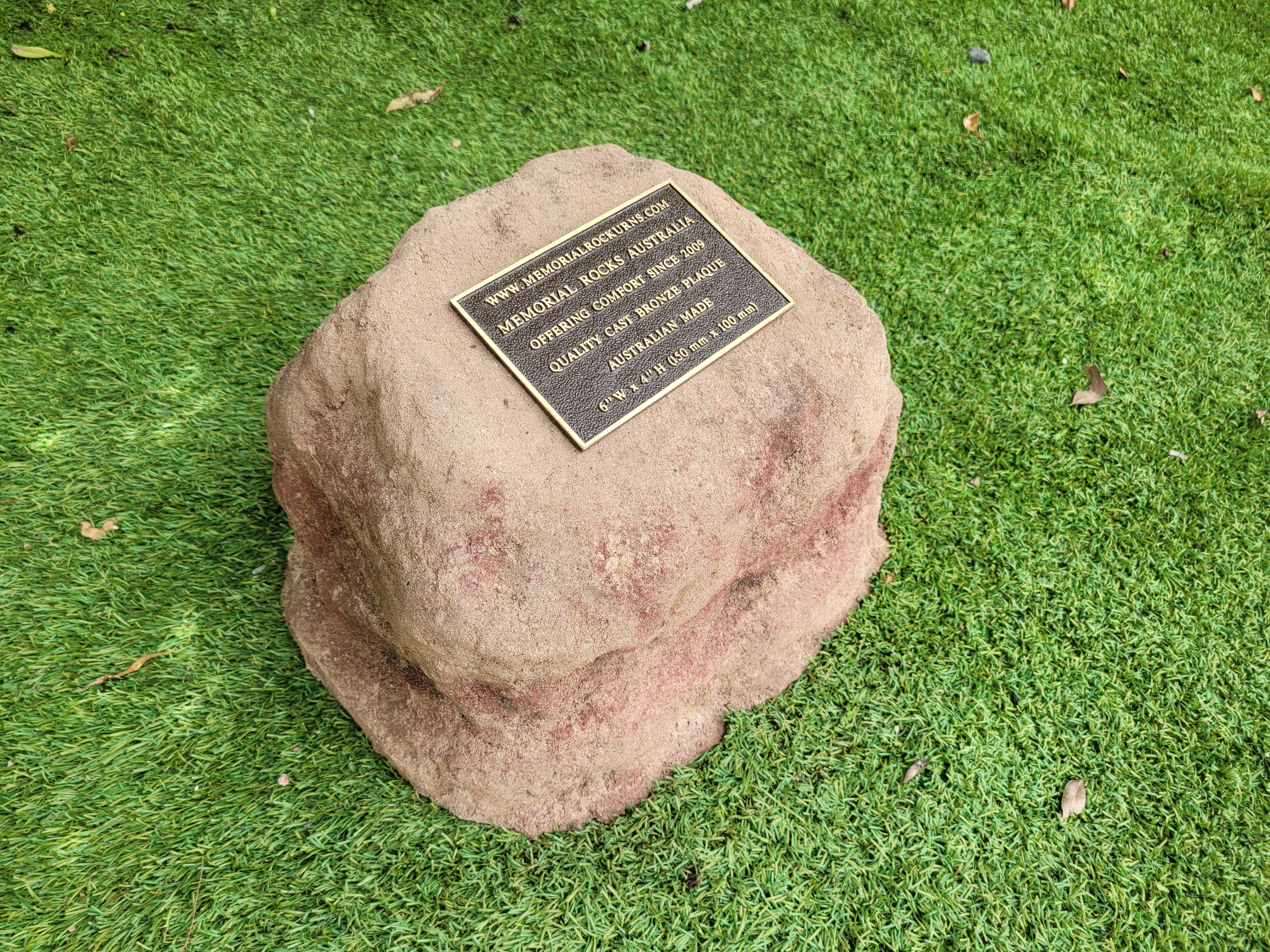 Memorial Rock Urn 2053 Medium Brown