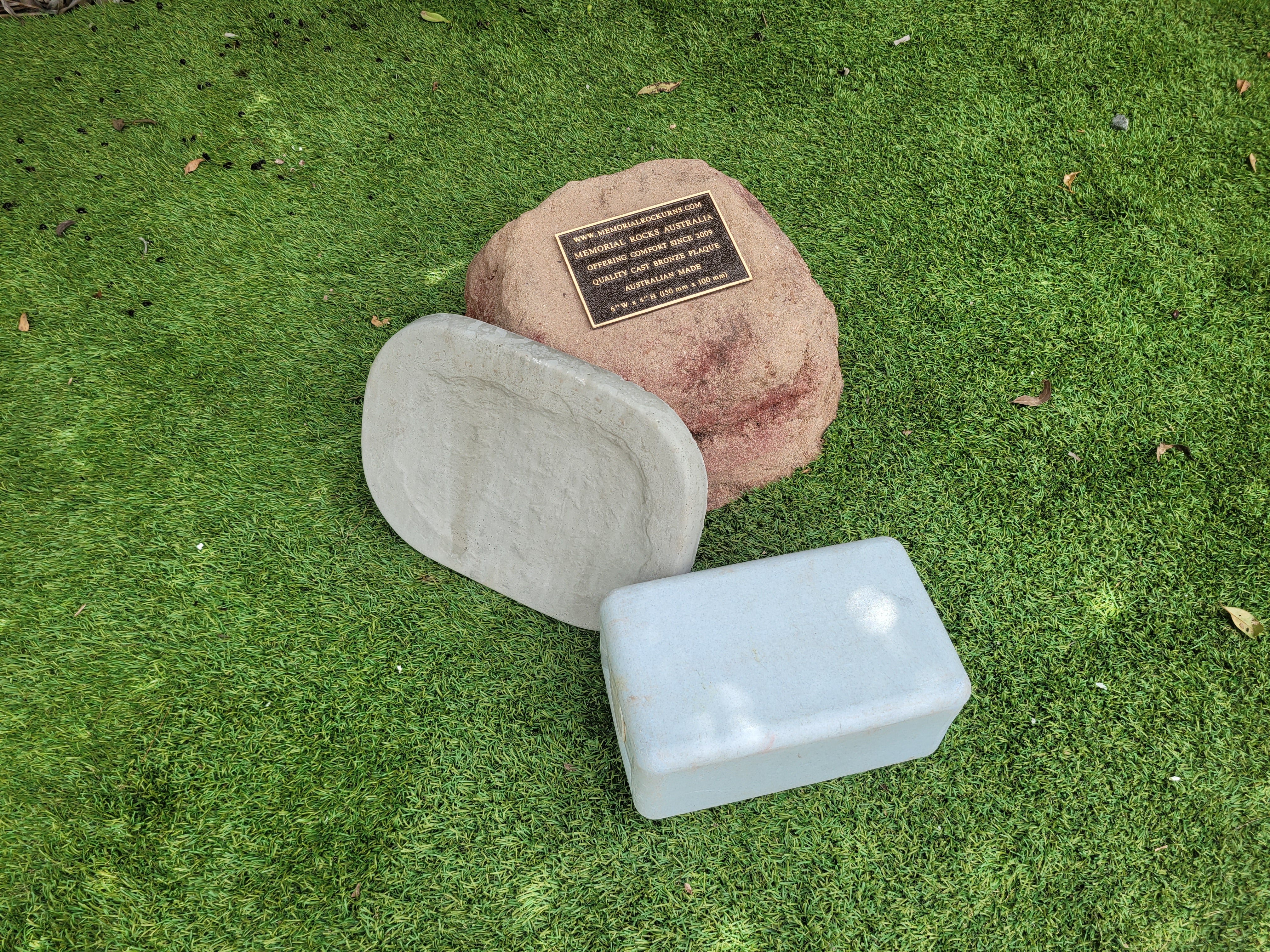 Memorial Rock Urn 2053 Medium Brown