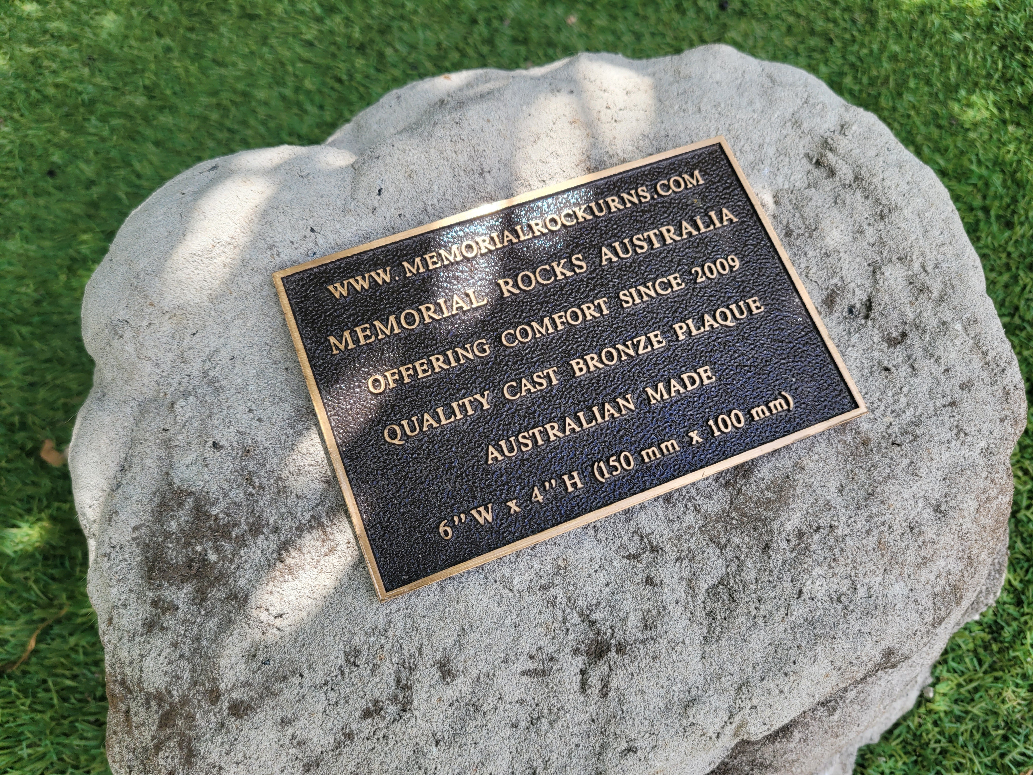 Memorial Rock Urn 2057 Medium Natural Riversand