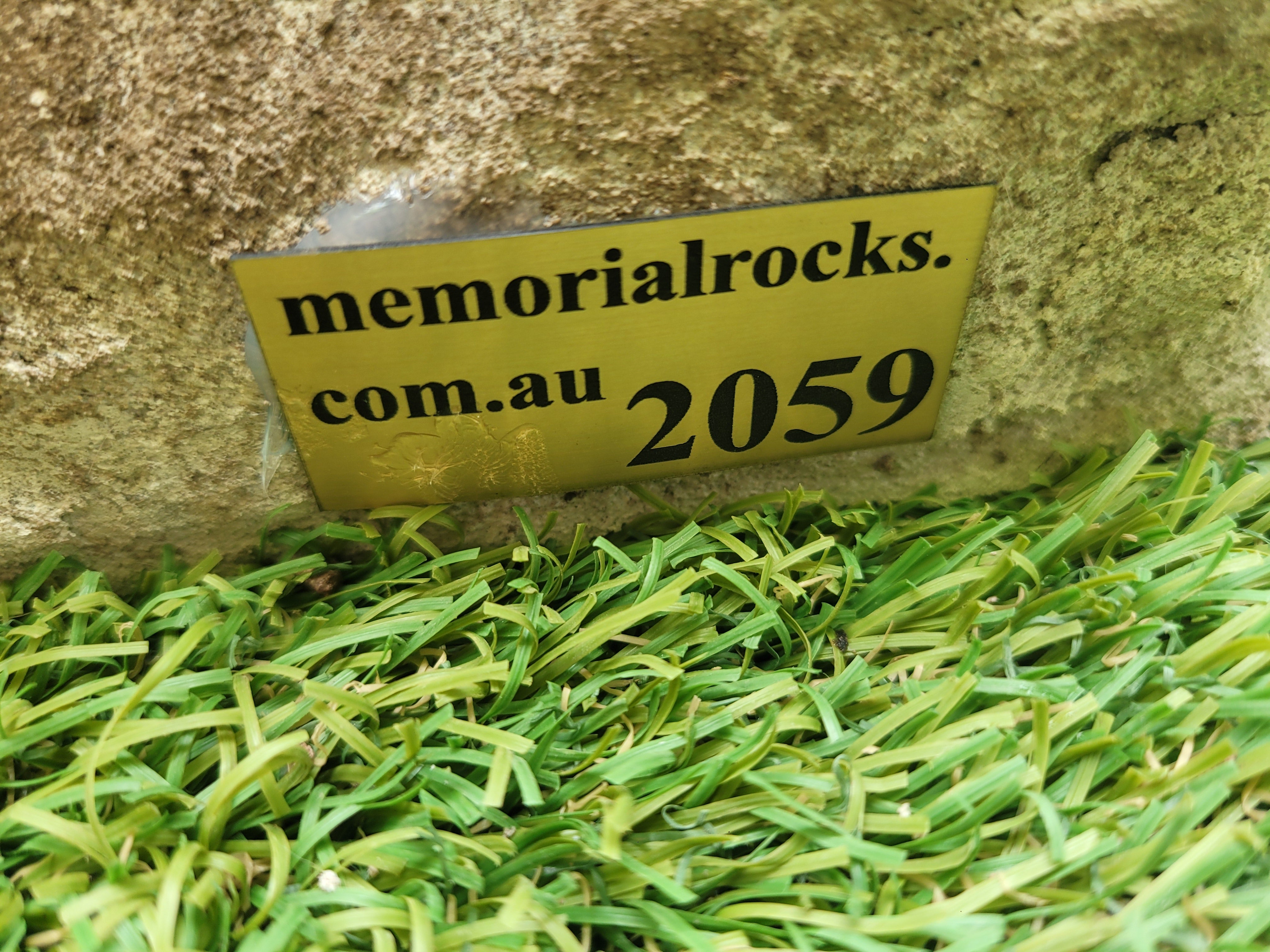 Memorial Rock Urn 2059 Regular Natural Riversand