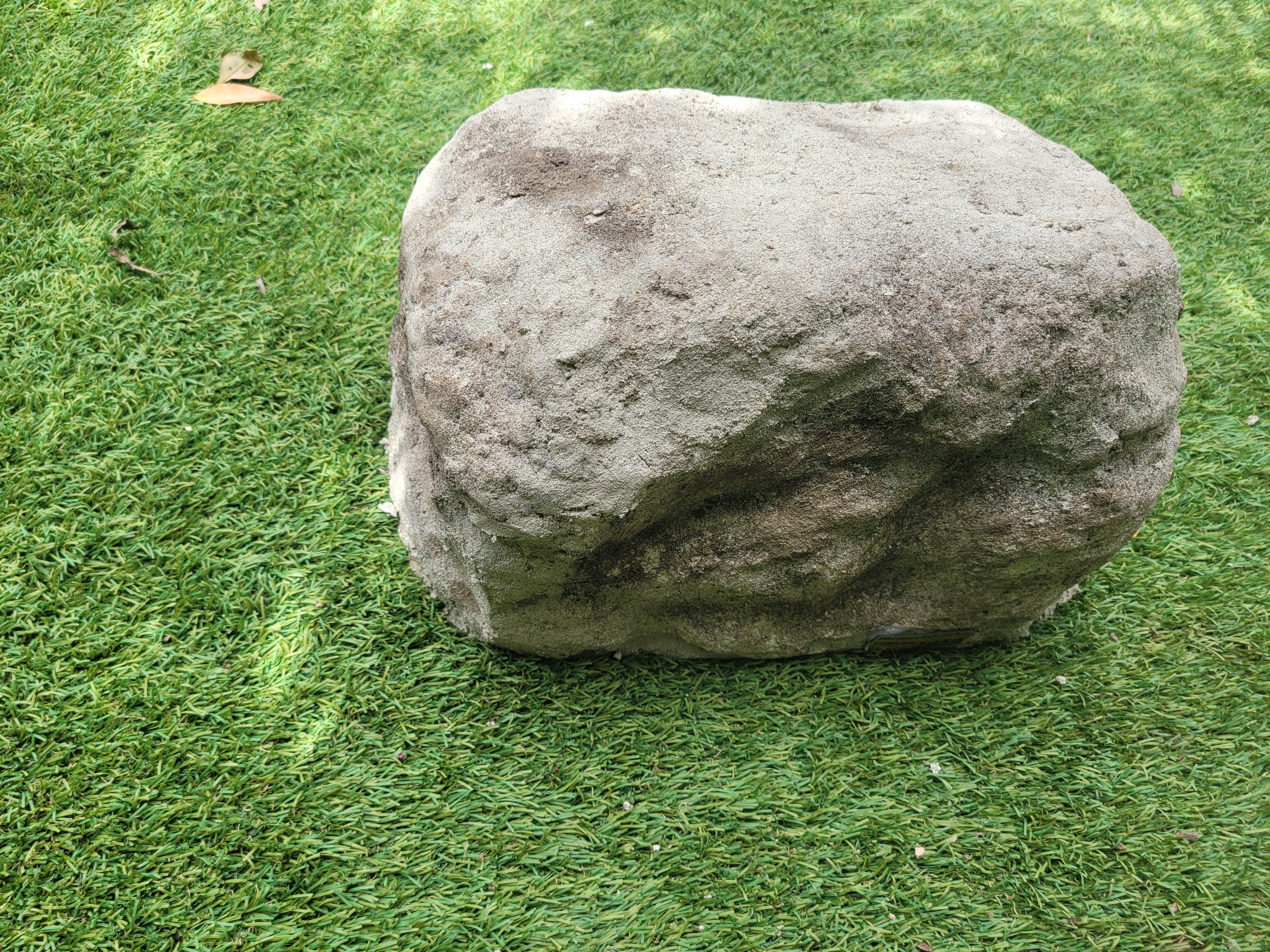 Memorial Rock Urn 2059 Regular Natural Riversand