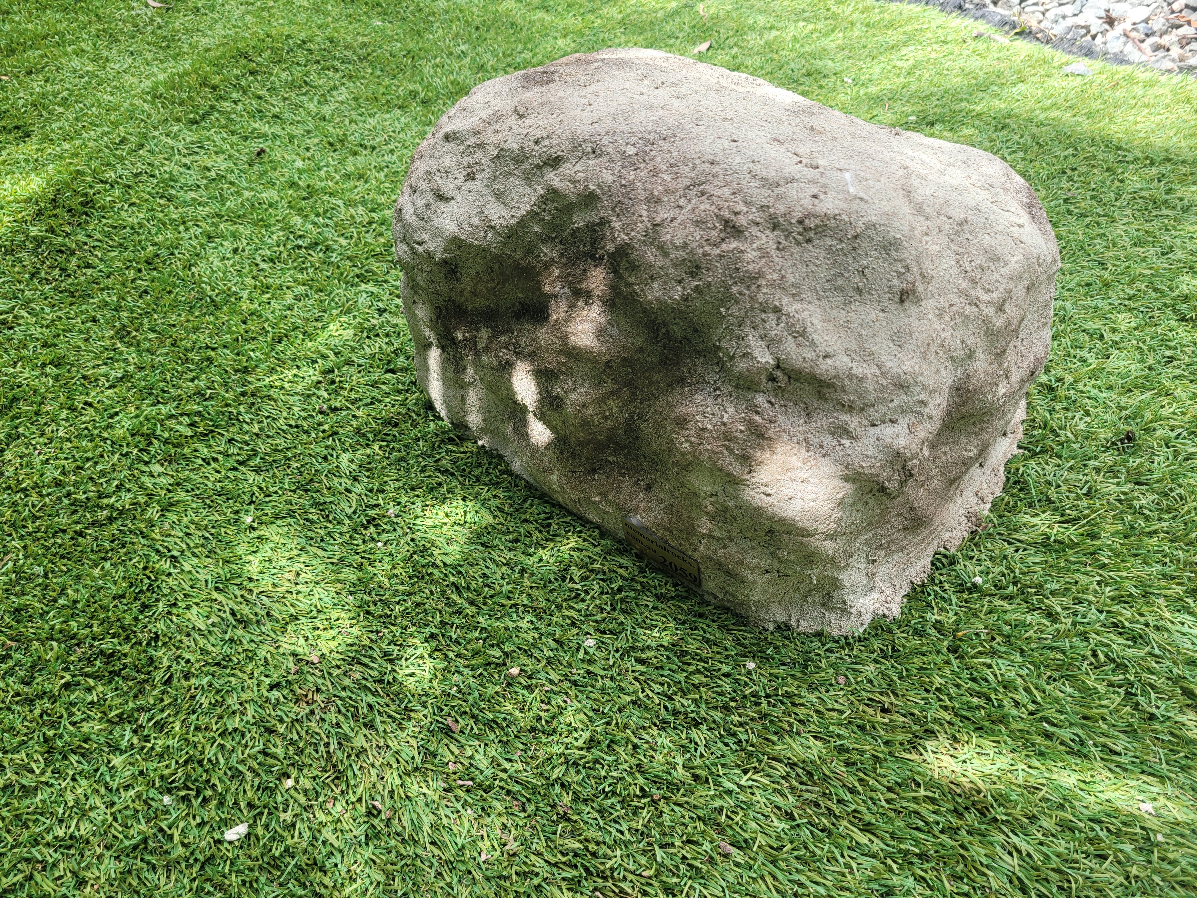 Memorial Rock Urn 2059 Regular Natural Riversand