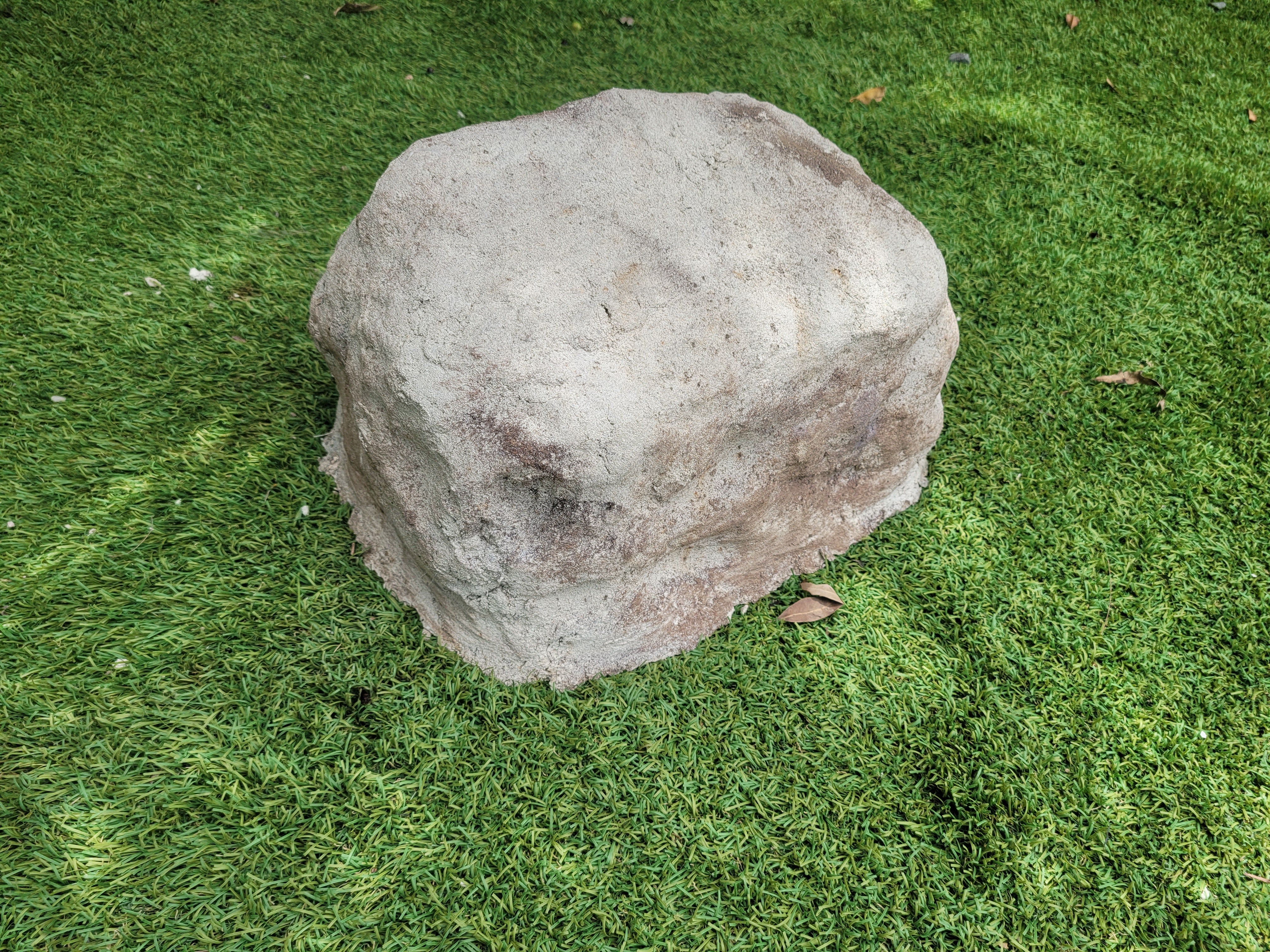 Memorial Rock Urn 2059 Regular Natural Riversand