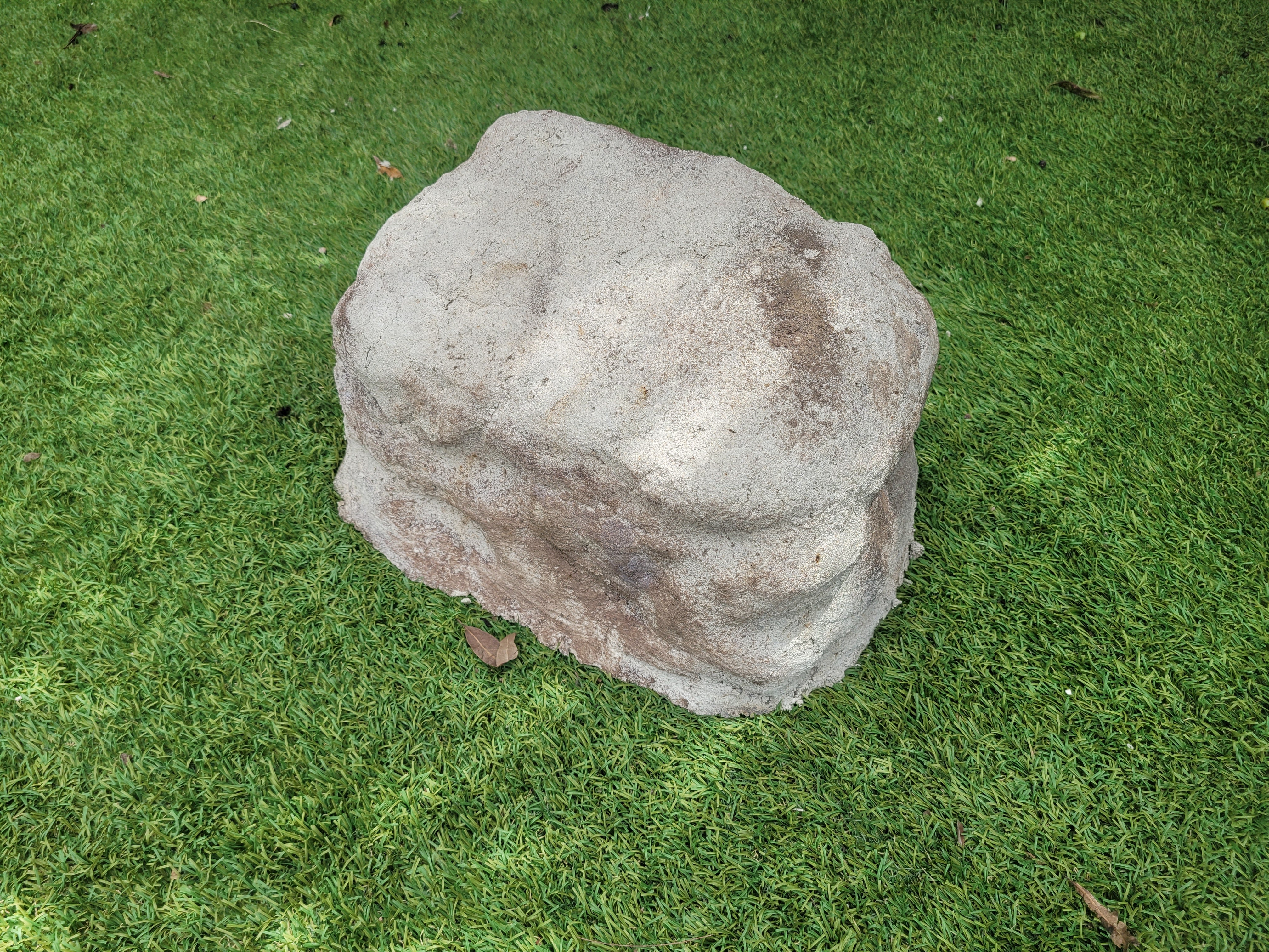 Memorial Rock Urn 2059 Regular Natural Riversand