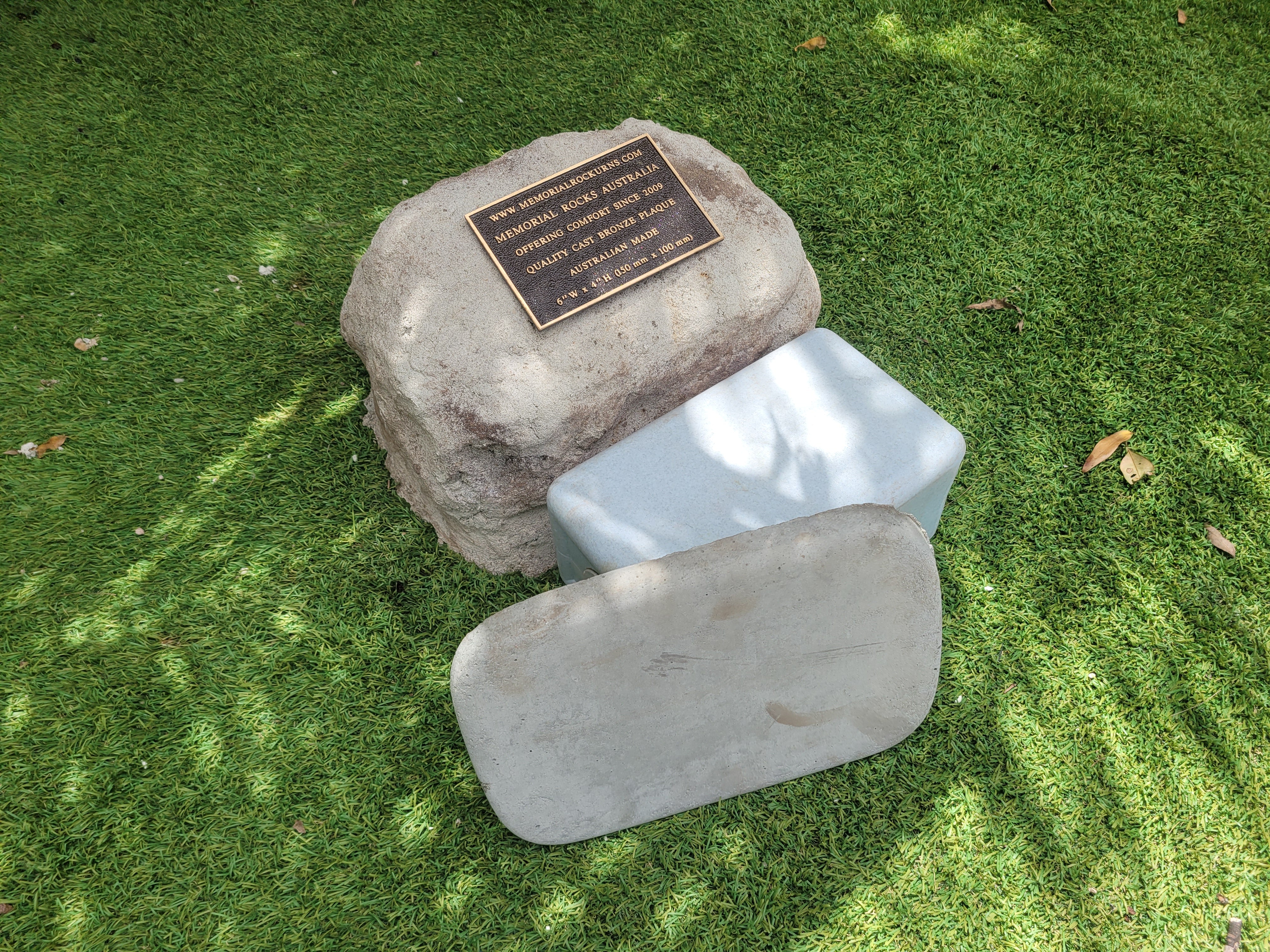 Memorial Rock Urn 2059 Regular Natural Riversand